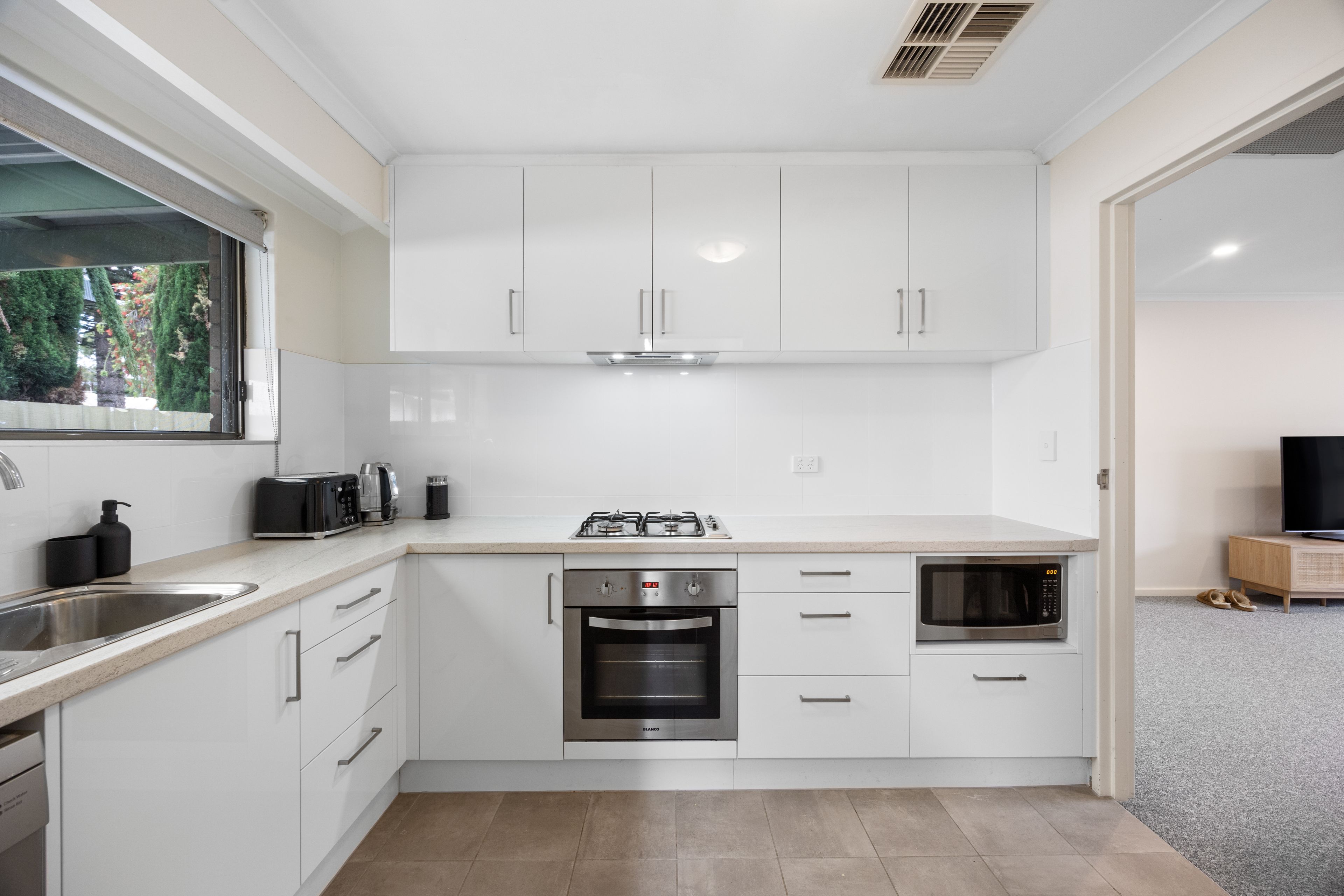 6/43 White Street — photo 7 of 18