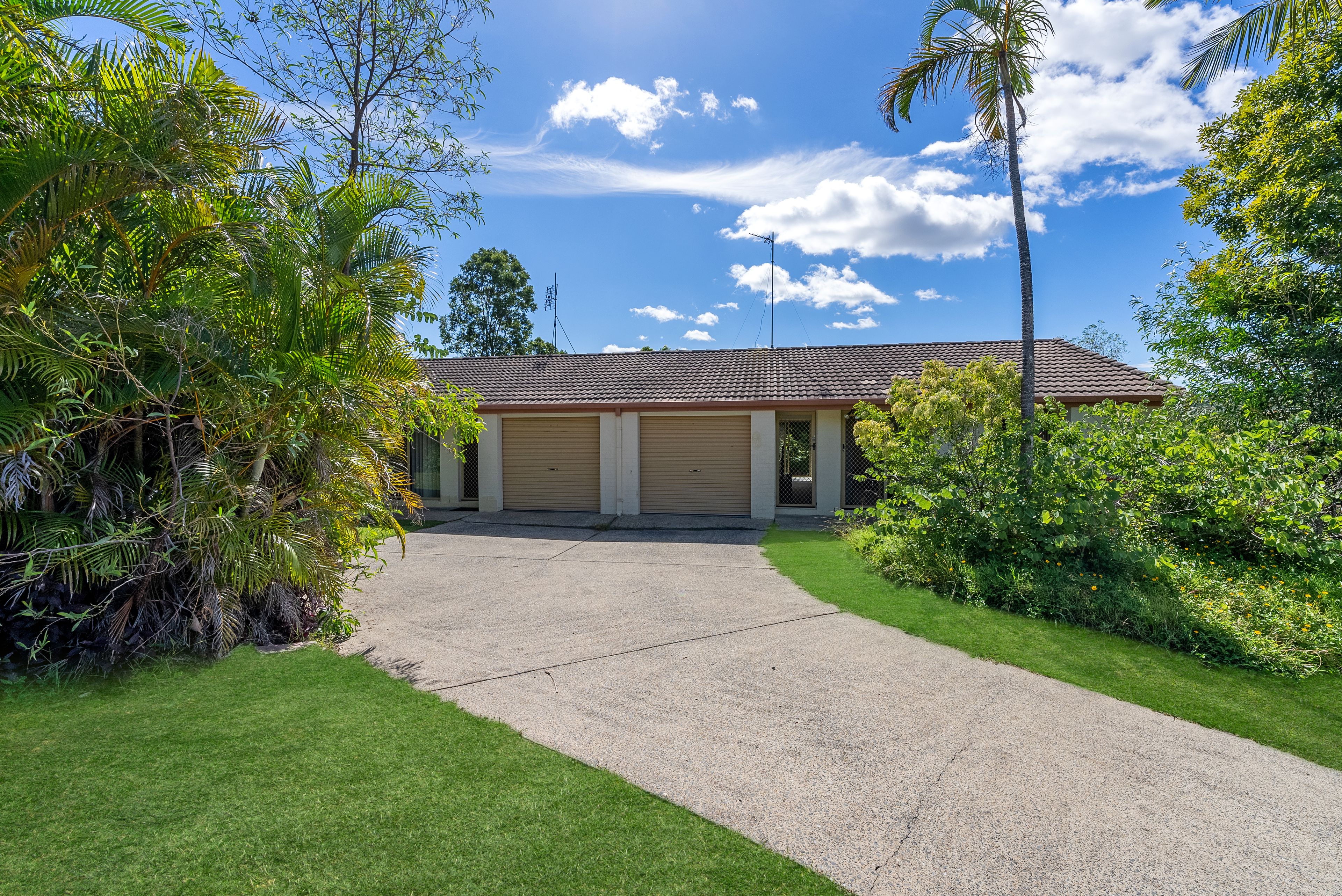 2/3 Hercule Court, Oxenford, QLD 4210