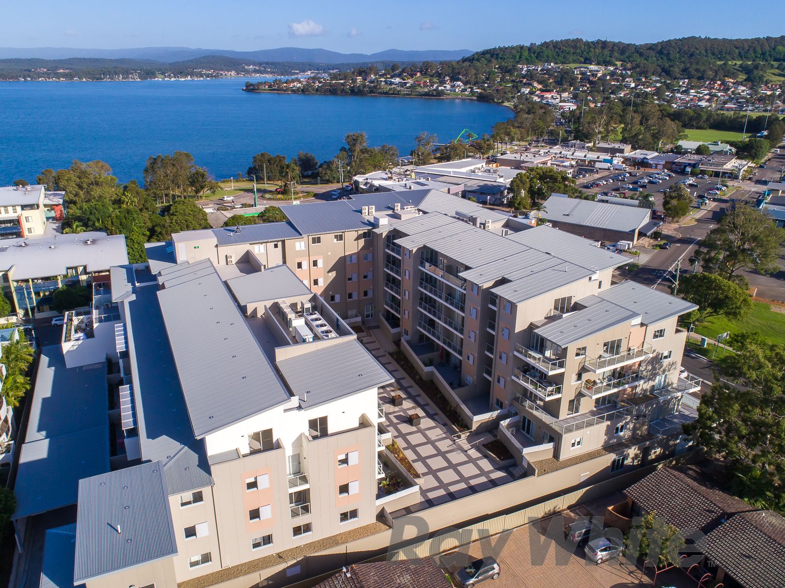 215/2 Howard Street, Warners Bay, NSW 2282