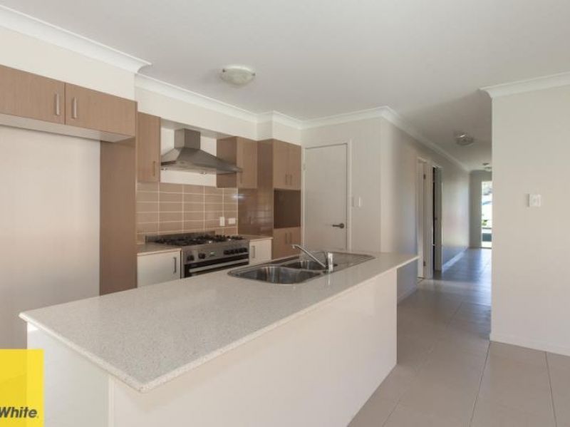 2 Warril Street, Redbank Plains, QLD 4301