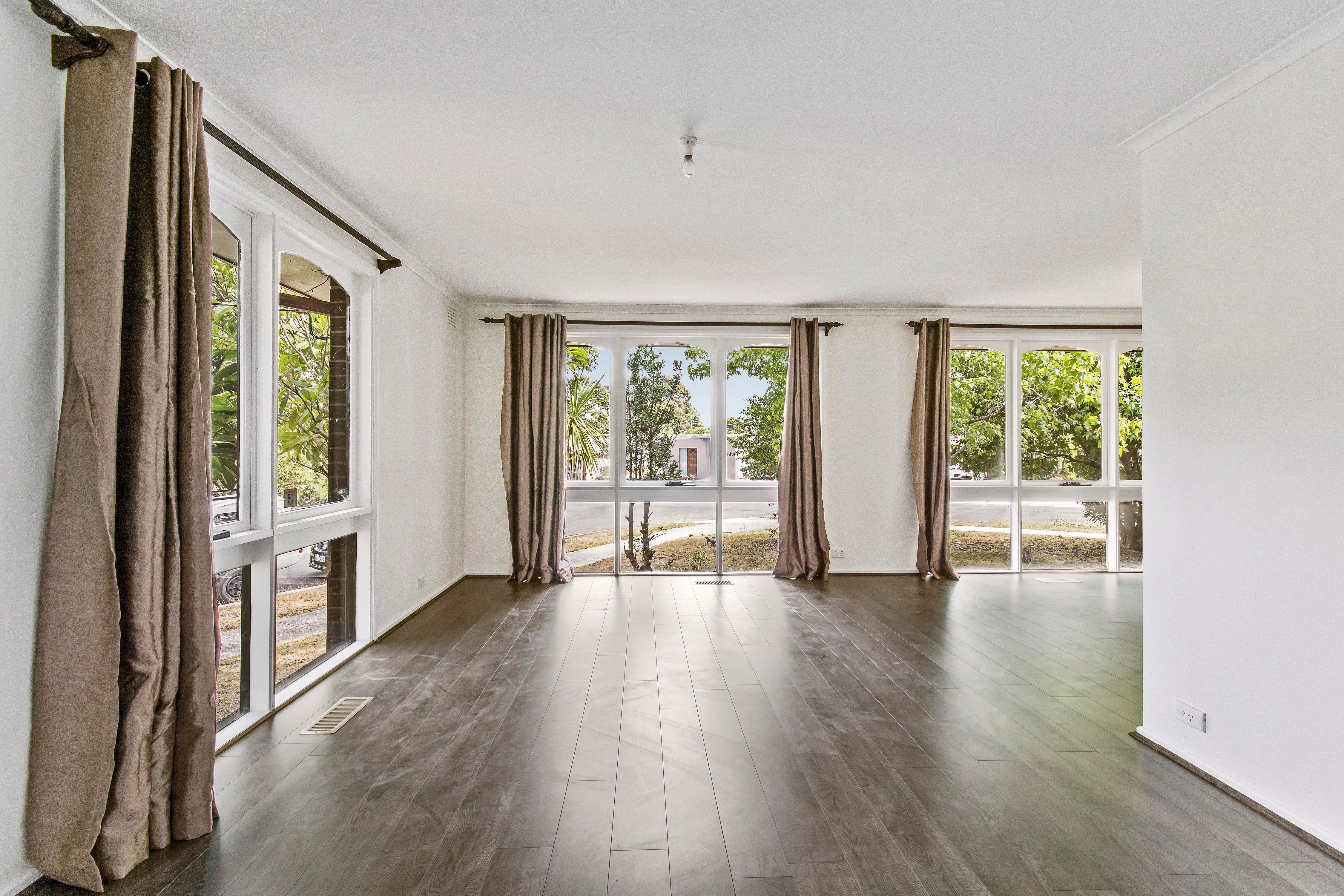 1 Dover Court, Ferntree Gully, VIC 3156