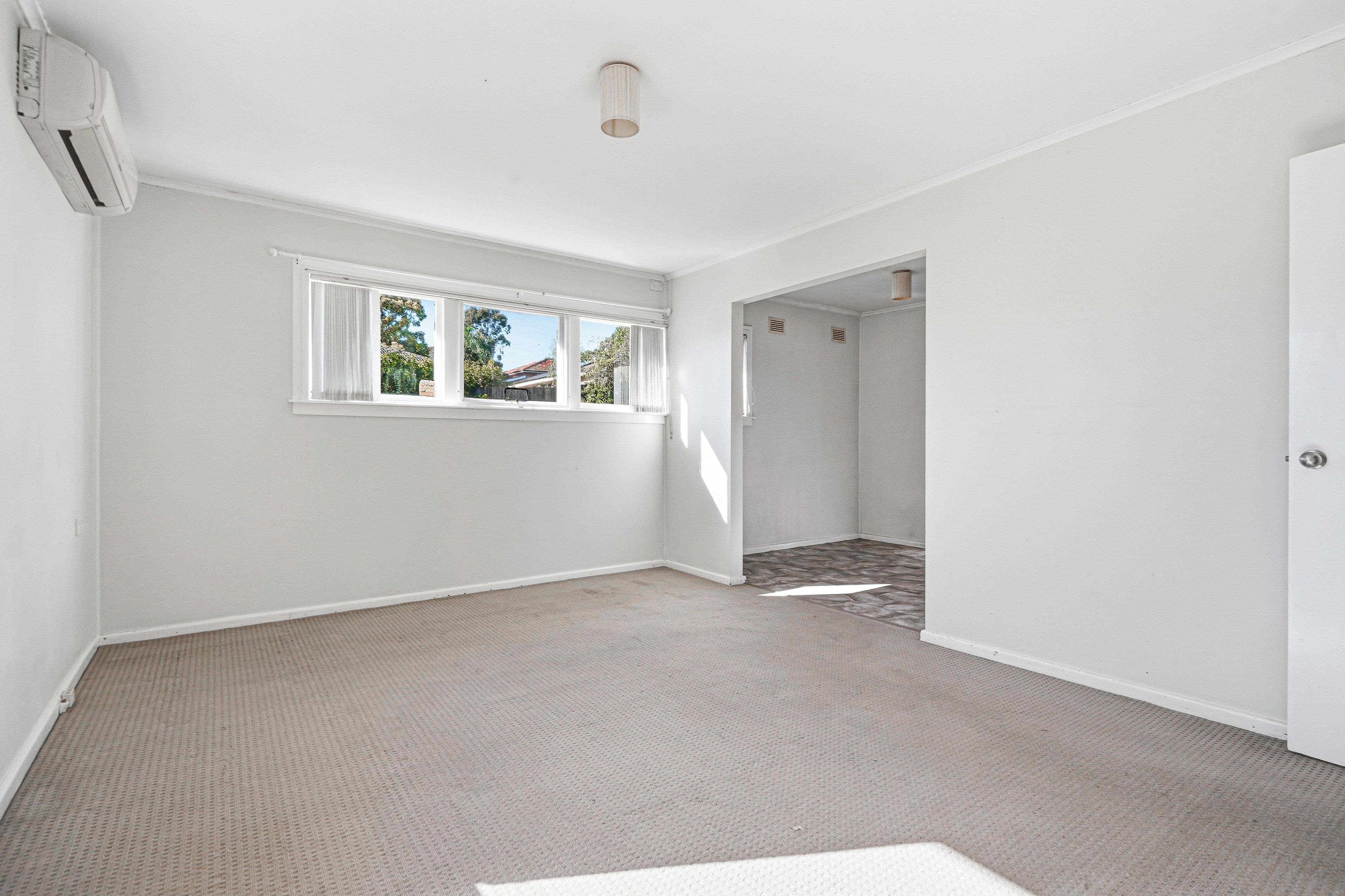 99 Illawong Avenue — photo 7 of 21