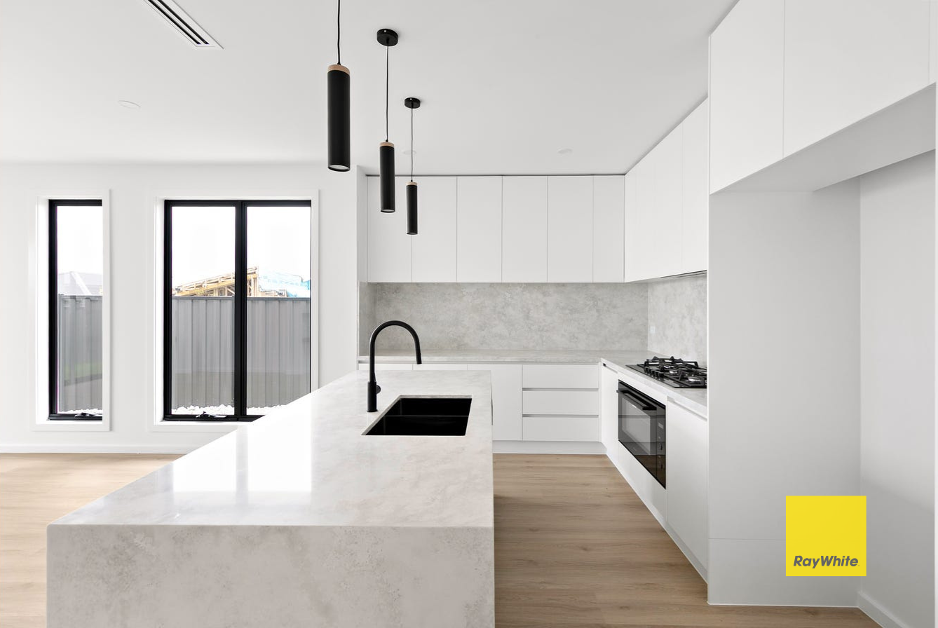 318 Marathon Boulevard — photo 5 of 15