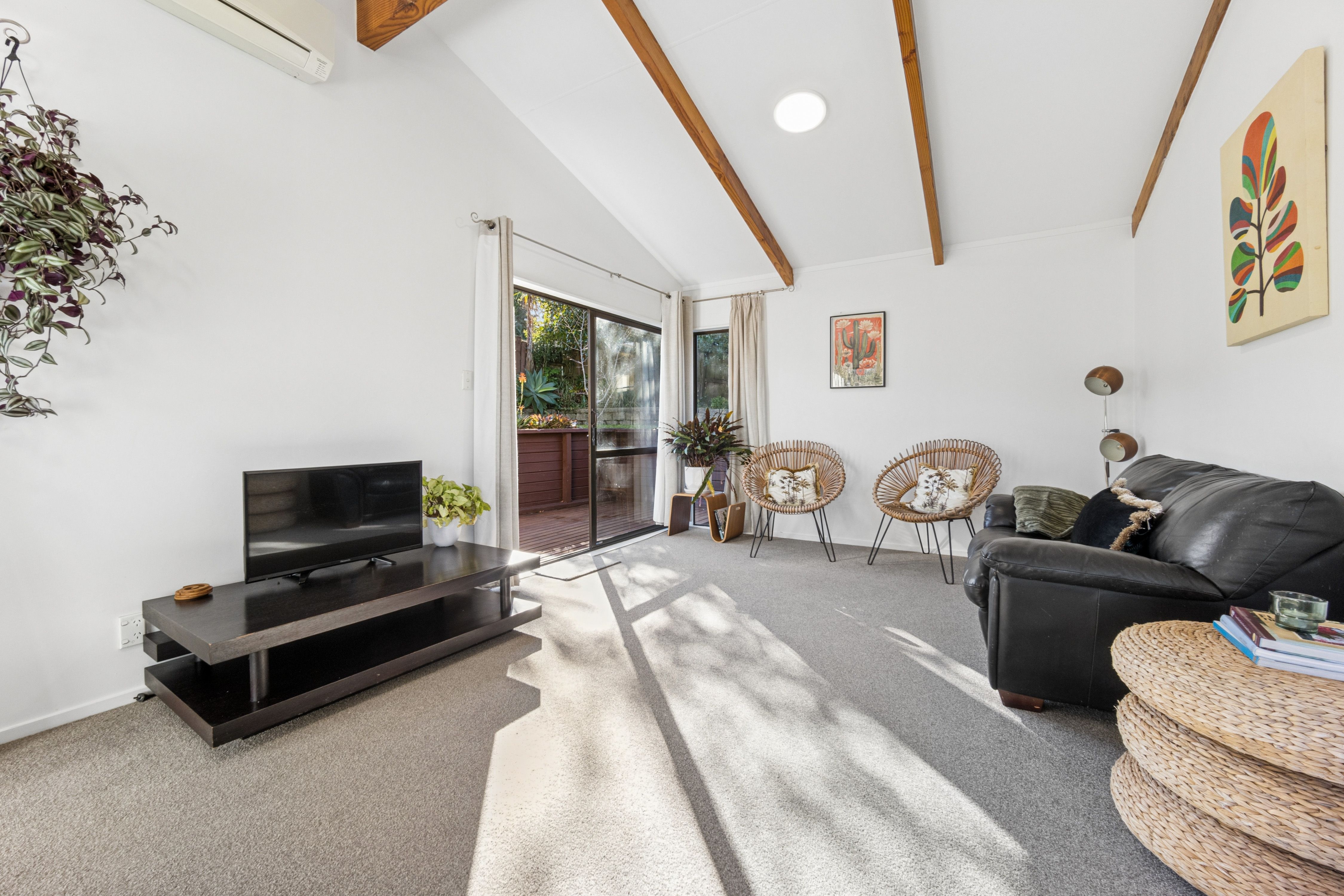 1/23 Stottholm Road, Titirangi, Waitakere City