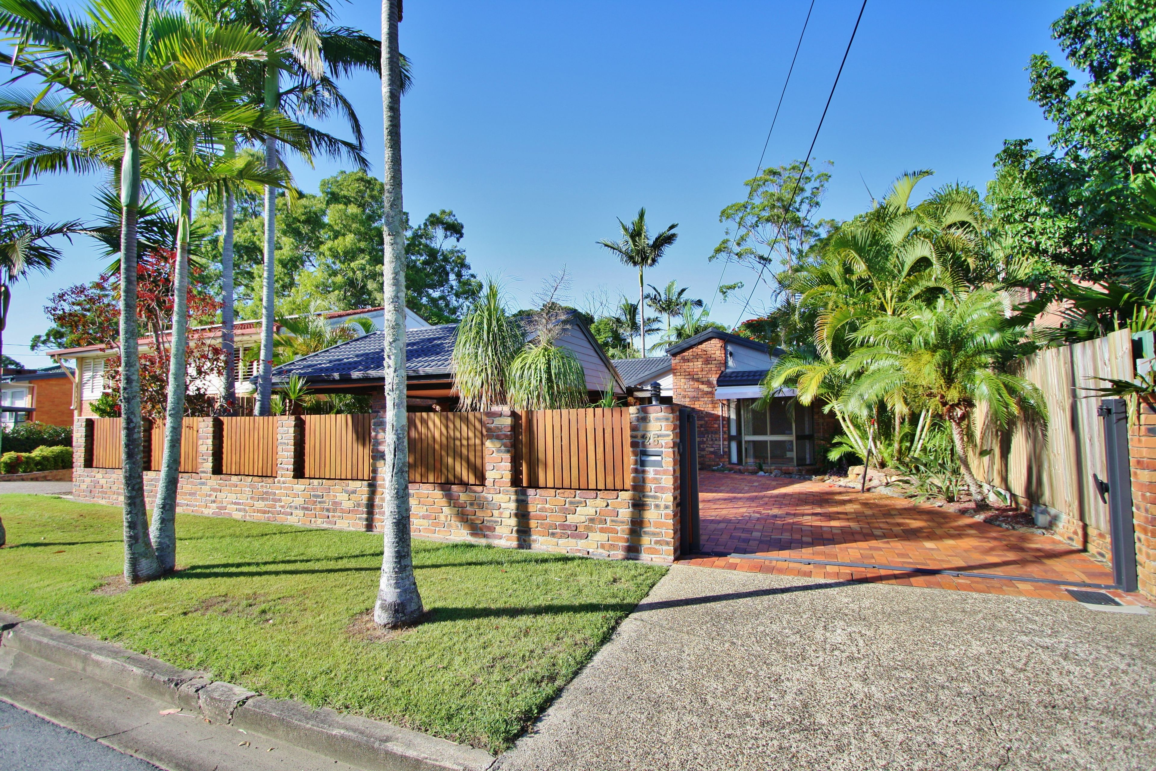 25 Coolong Street, Mount Gravatt East, QLD 4122