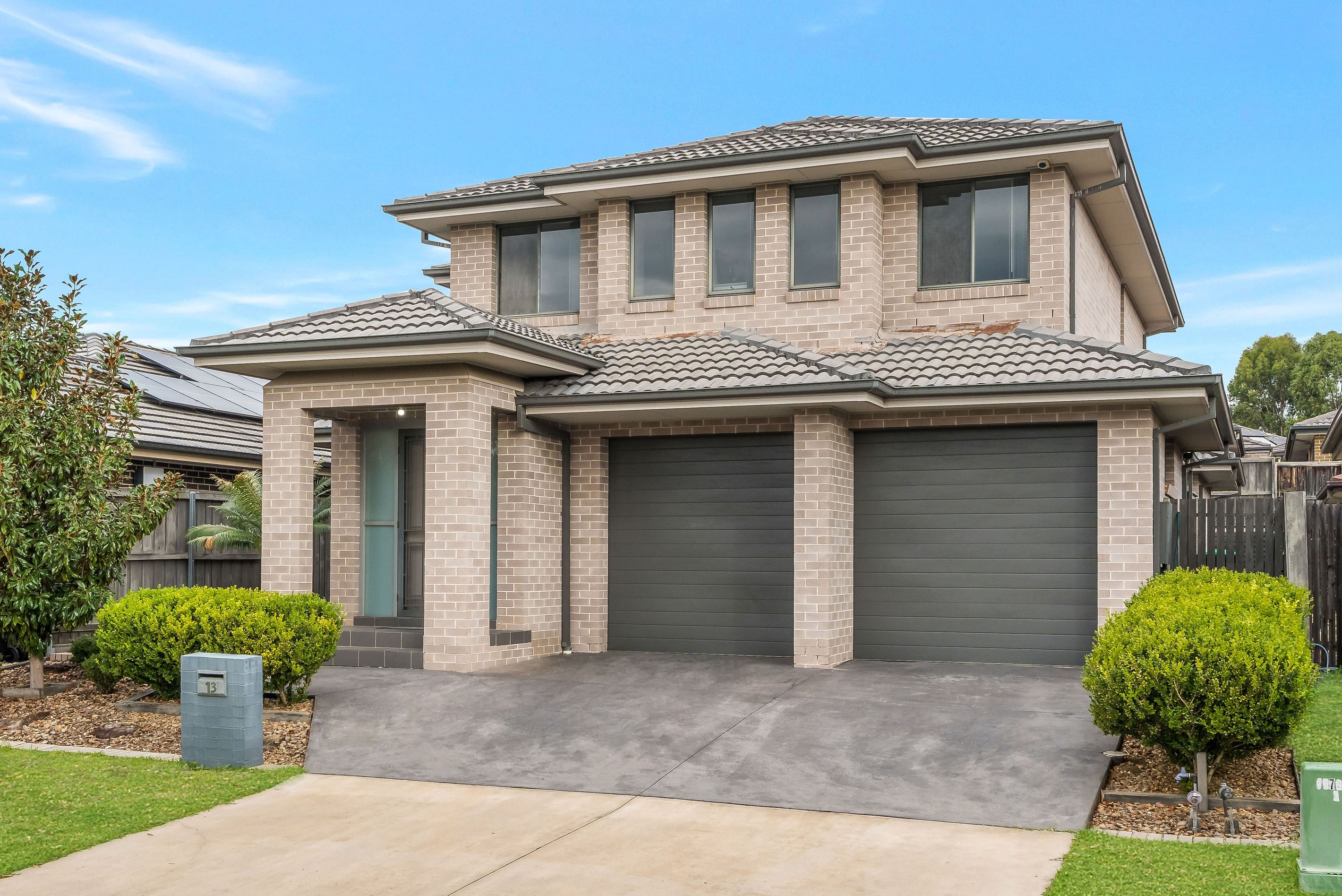13 Brinsmead Avenue, Middleton Grange, NSW 2171