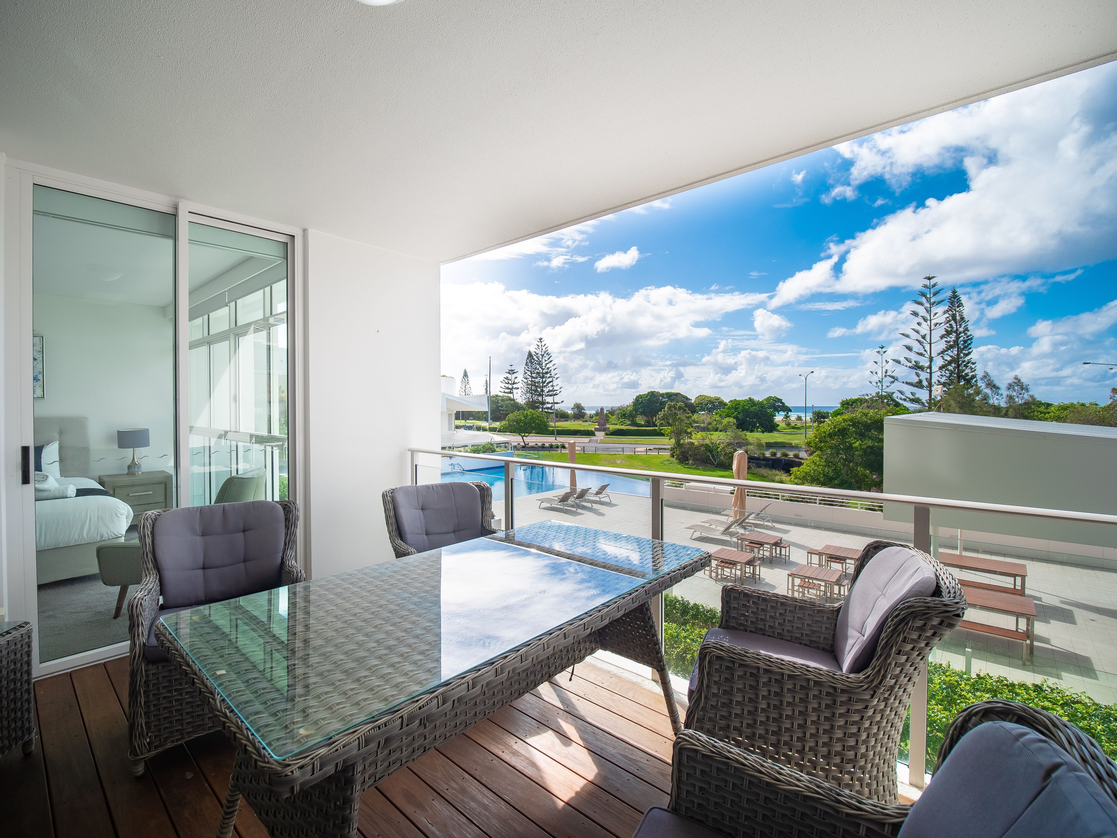 2-8 Creek Street, Coolangatta QLD 4225