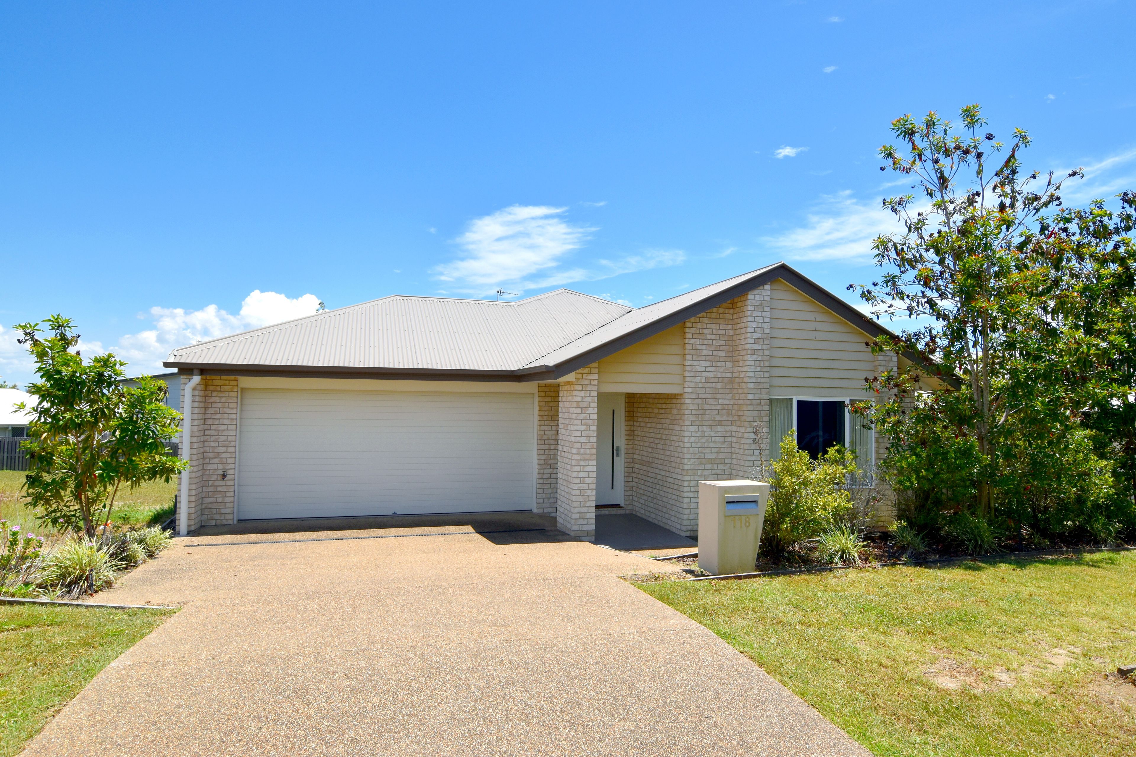 118 Emmadale Drive, New Auckland, QLD 4680