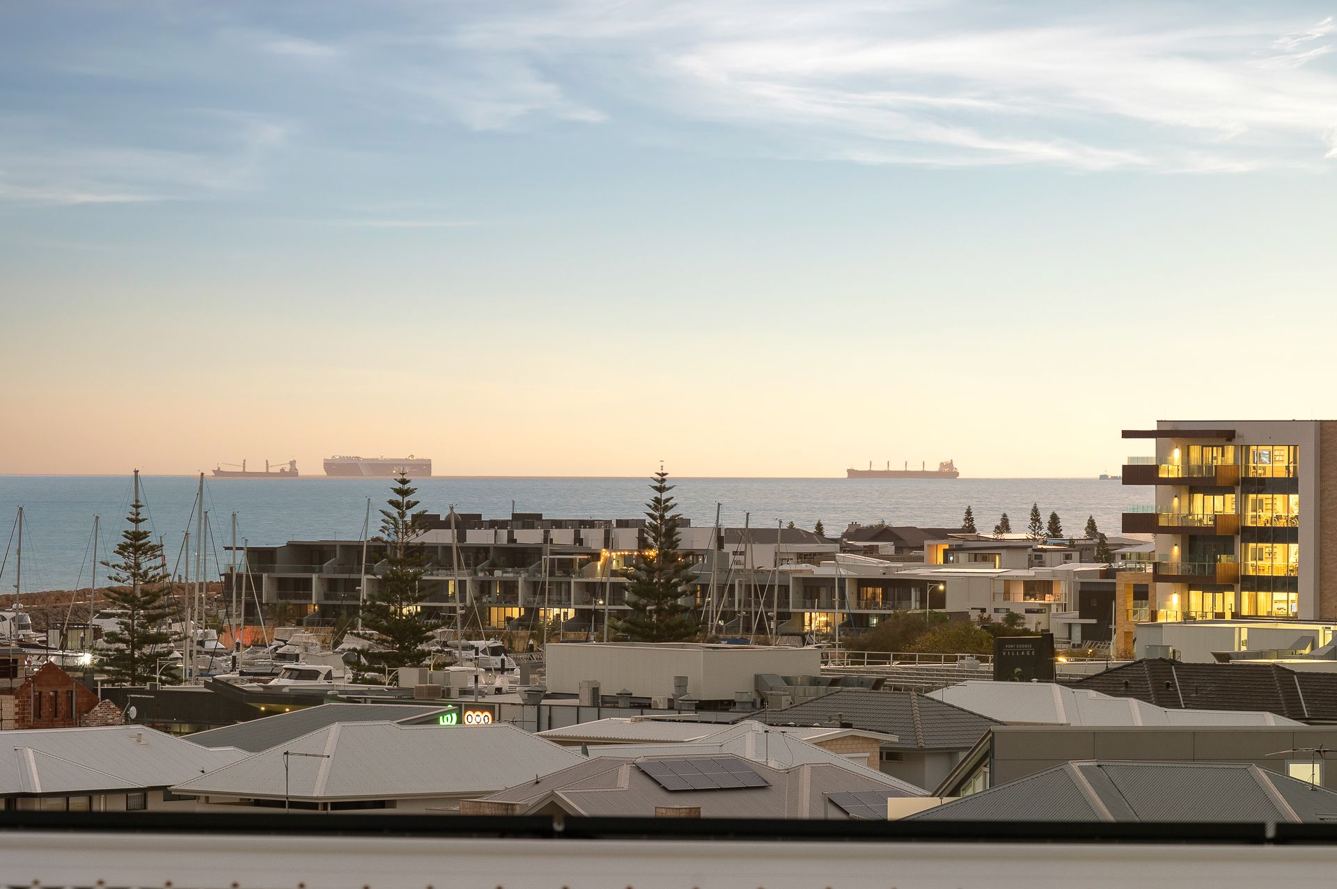 33 Newark Turn, North Coogee, WA 6163