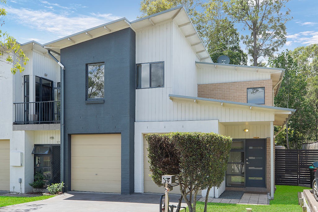 39 Kestrel Circuit, Shortland, NSW 2307