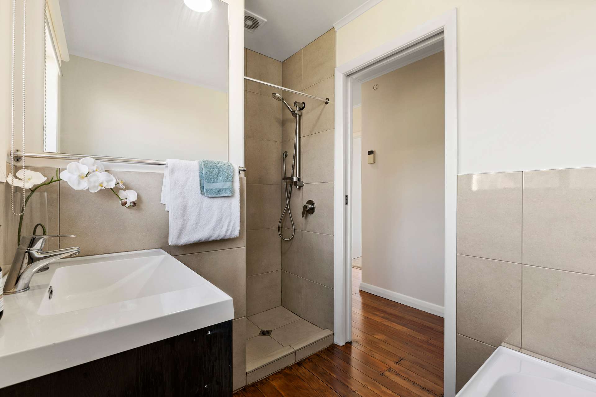 5 Coates Crescent photo 9