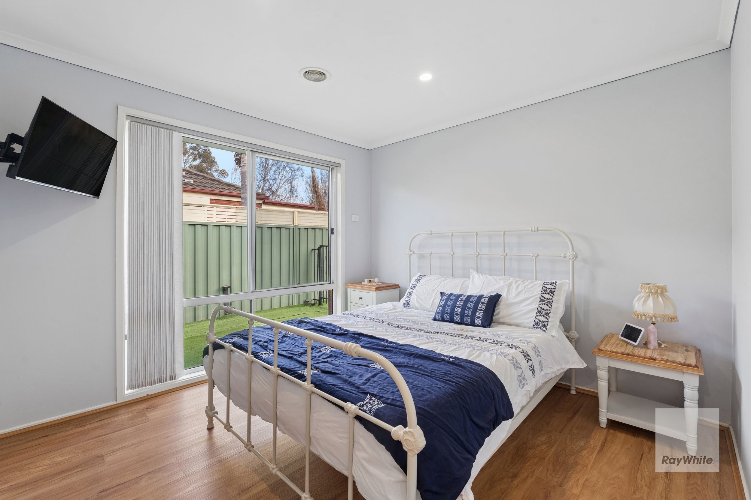 15 Paddington Grove — photo 10 of 17