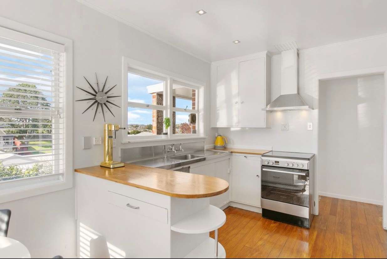 1/30 Howe Street photo 8