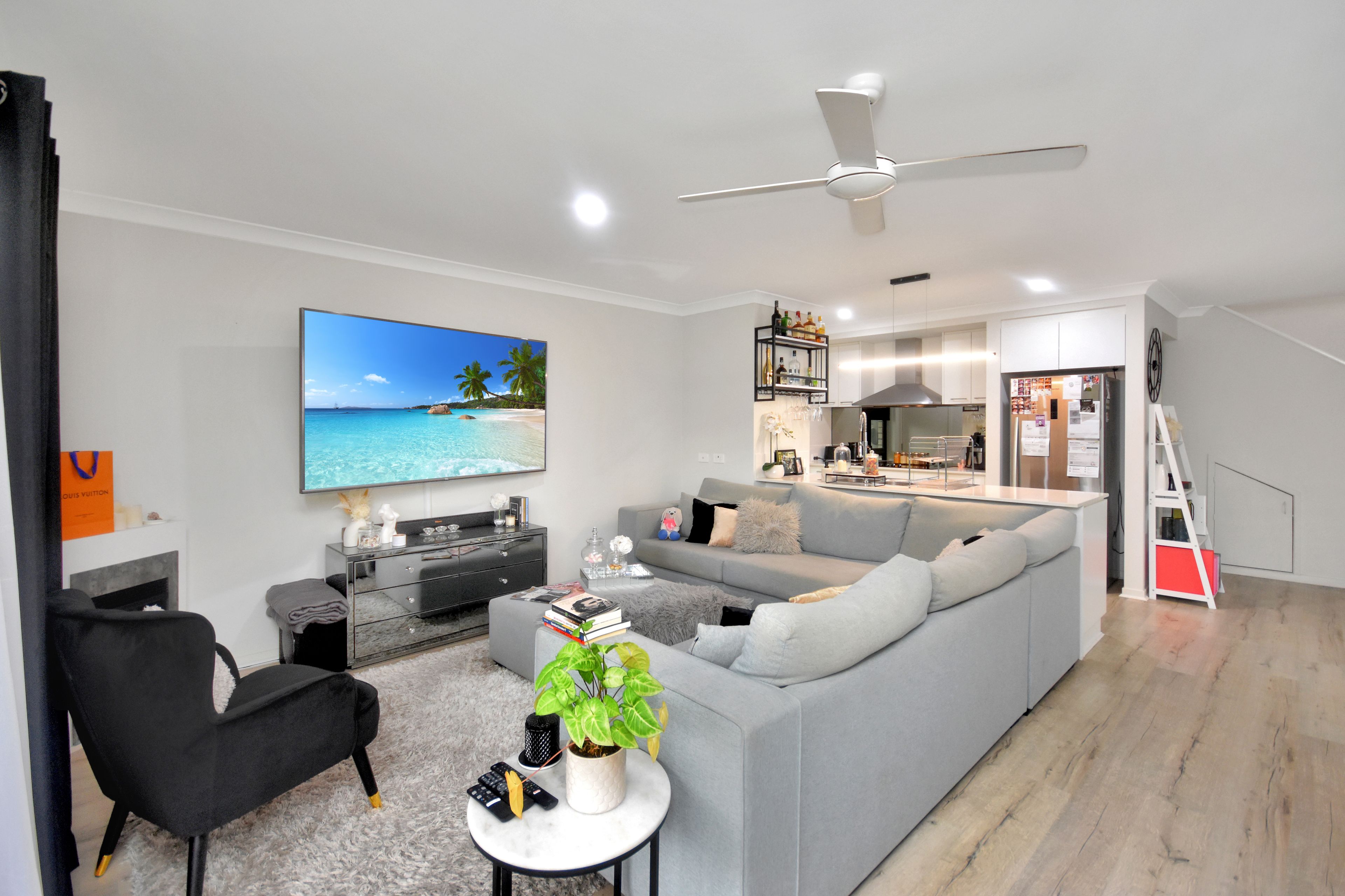 21 Sanctuary Crescent — photo 4 of 18