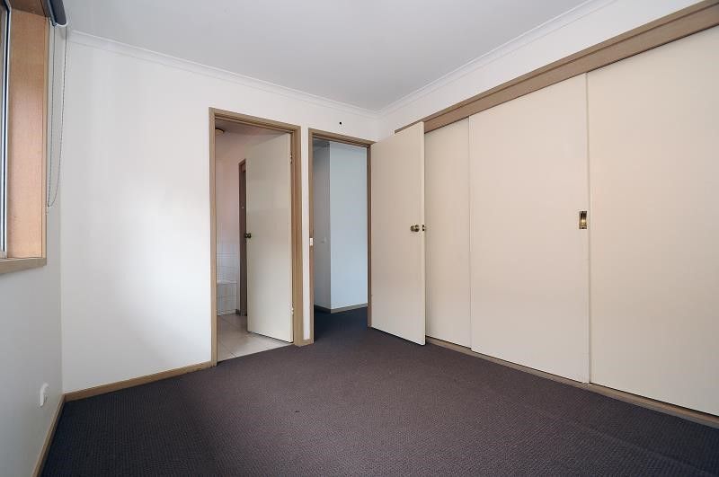 2/30 Cambridge Drive — photo 4 of 6