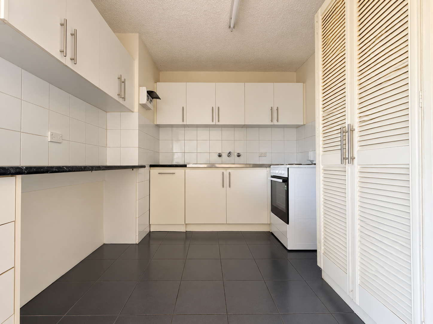41/11-13 Cooma Street — photo 4 of 13