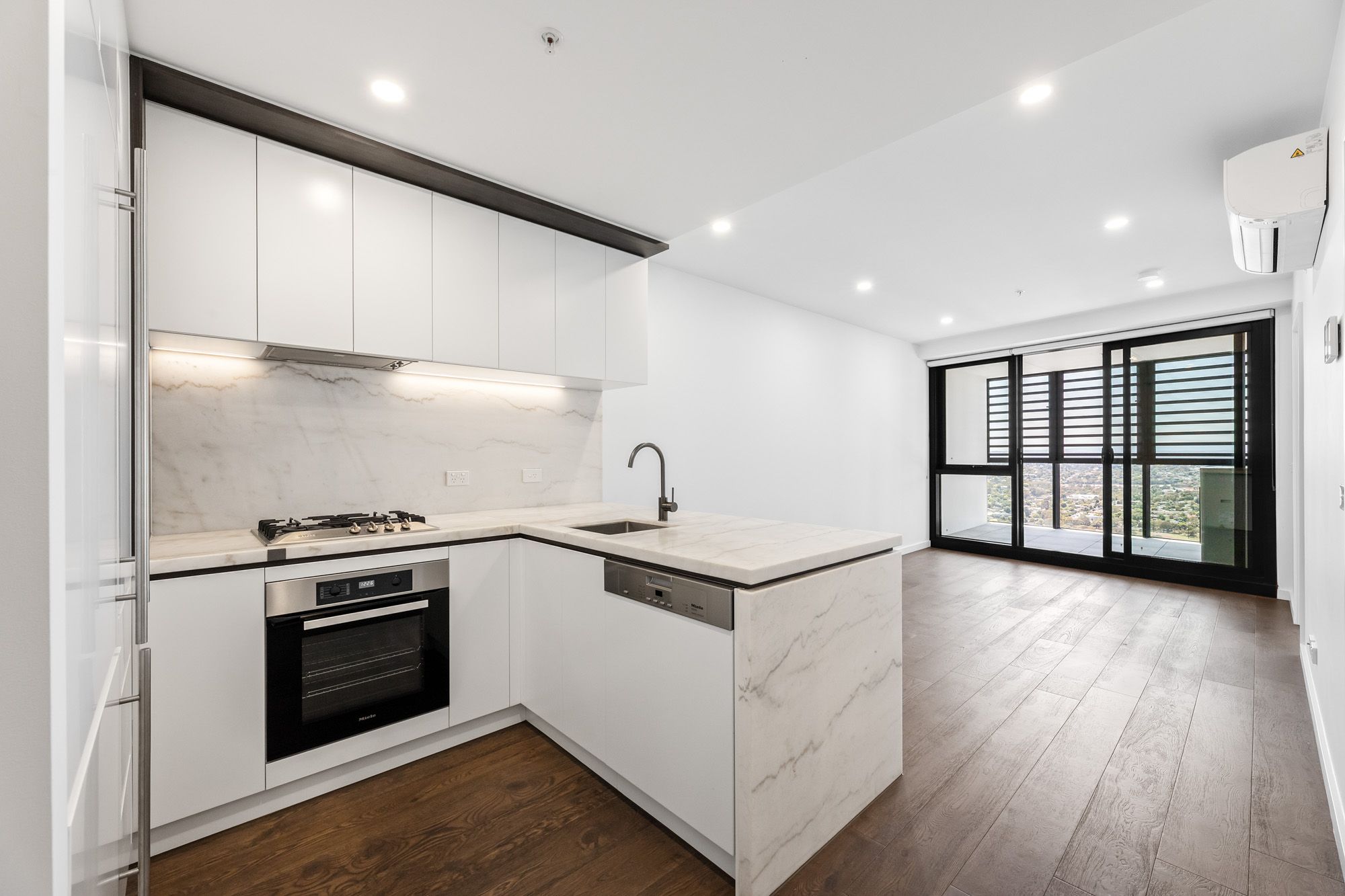 2703/828 Whitehorse Road, Box Hill, VIC 3128