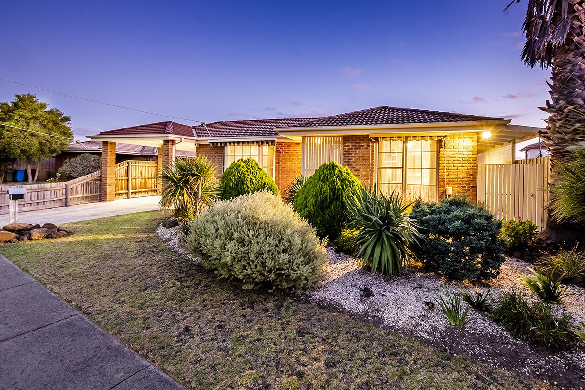 4 Hazlitt Court, Cranbourne VIC 3977