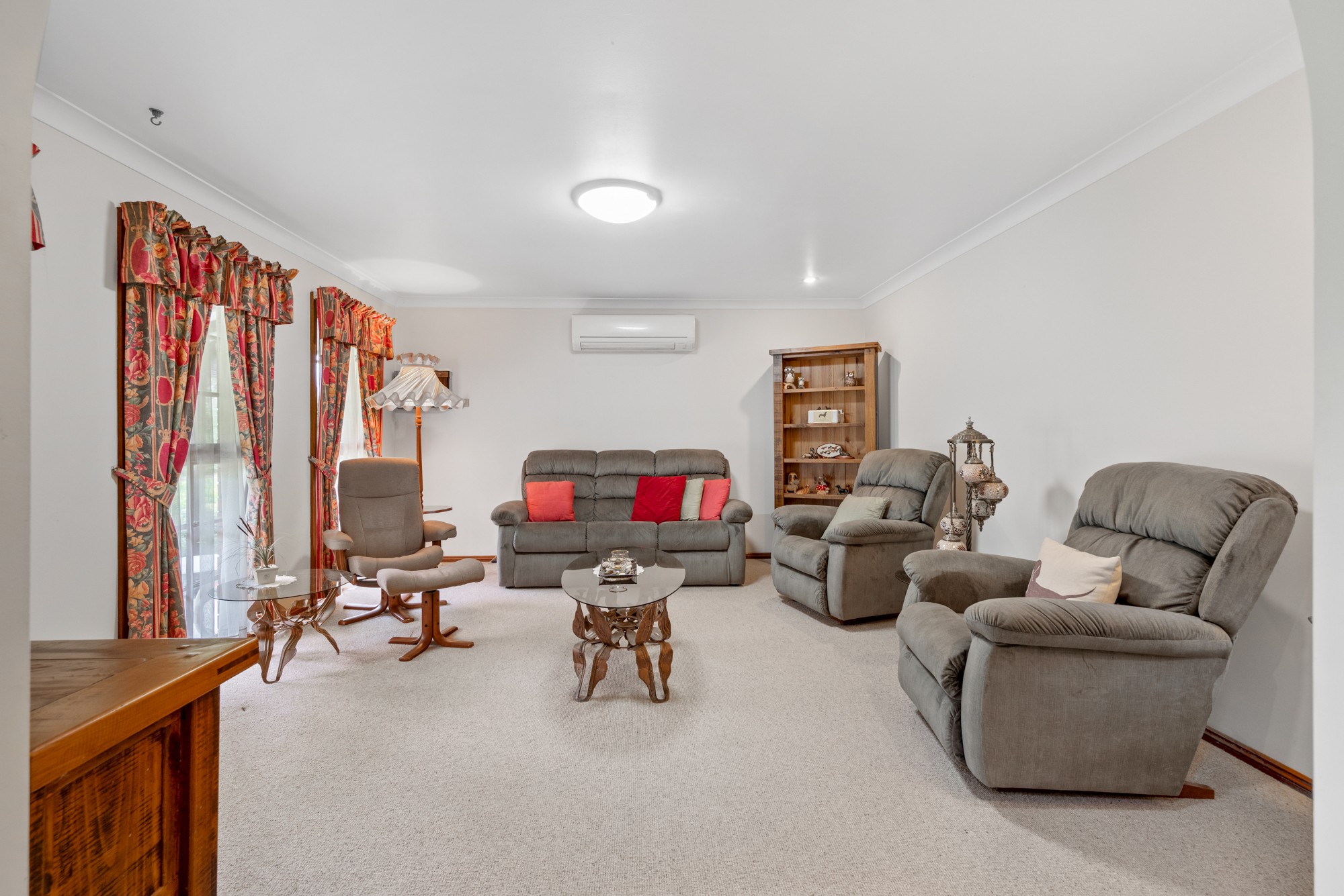 22 Mcauley Crescent, Emu Plains, NSW 2750