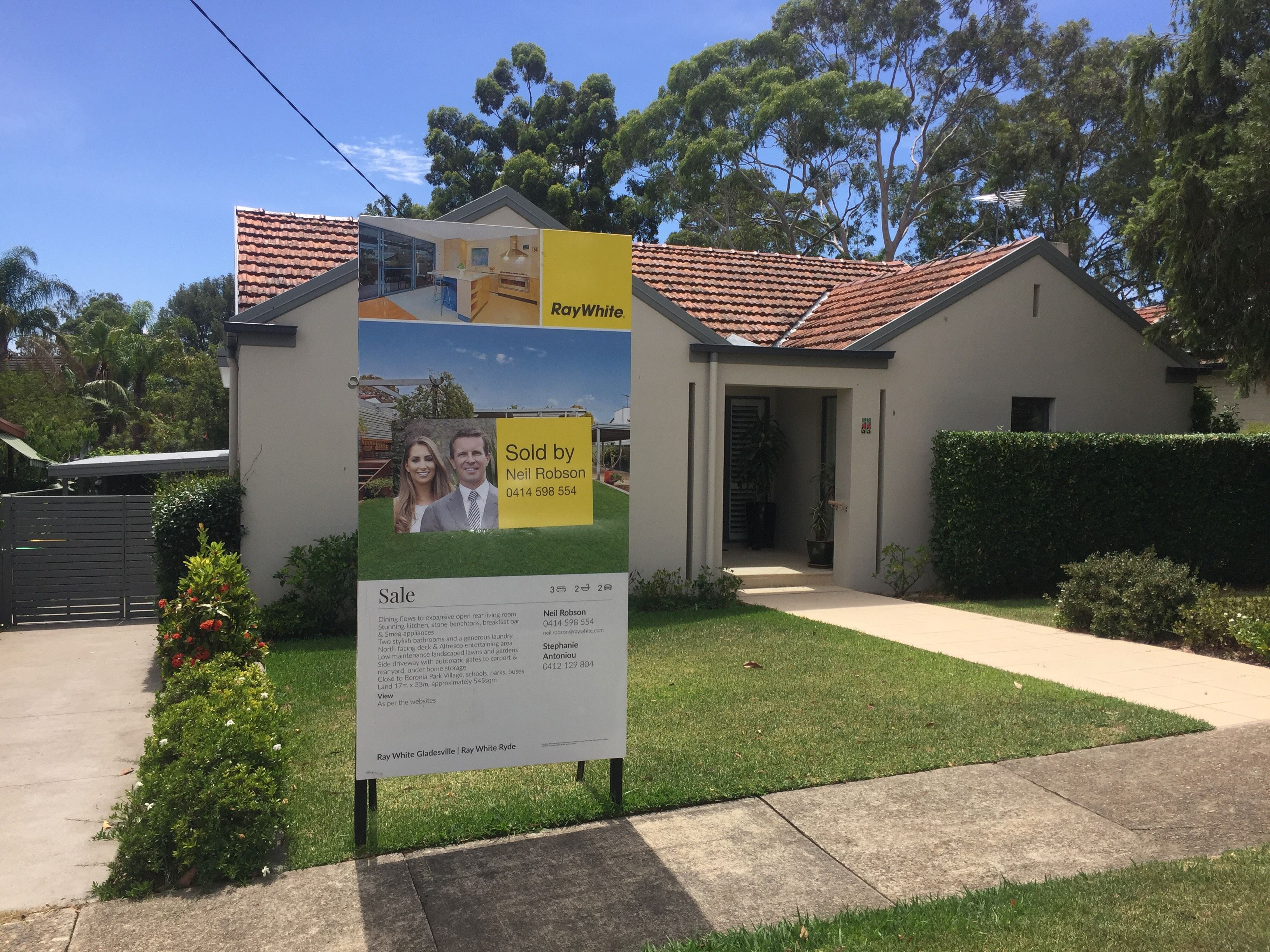 44 Swan Street