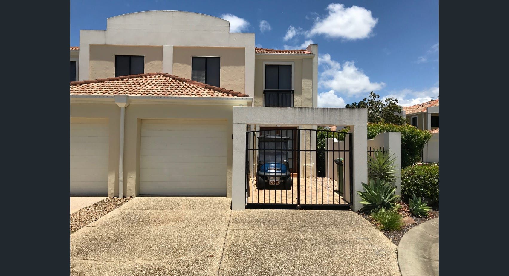8894 Magnolia Drive East, Hope Island, QLD 4212