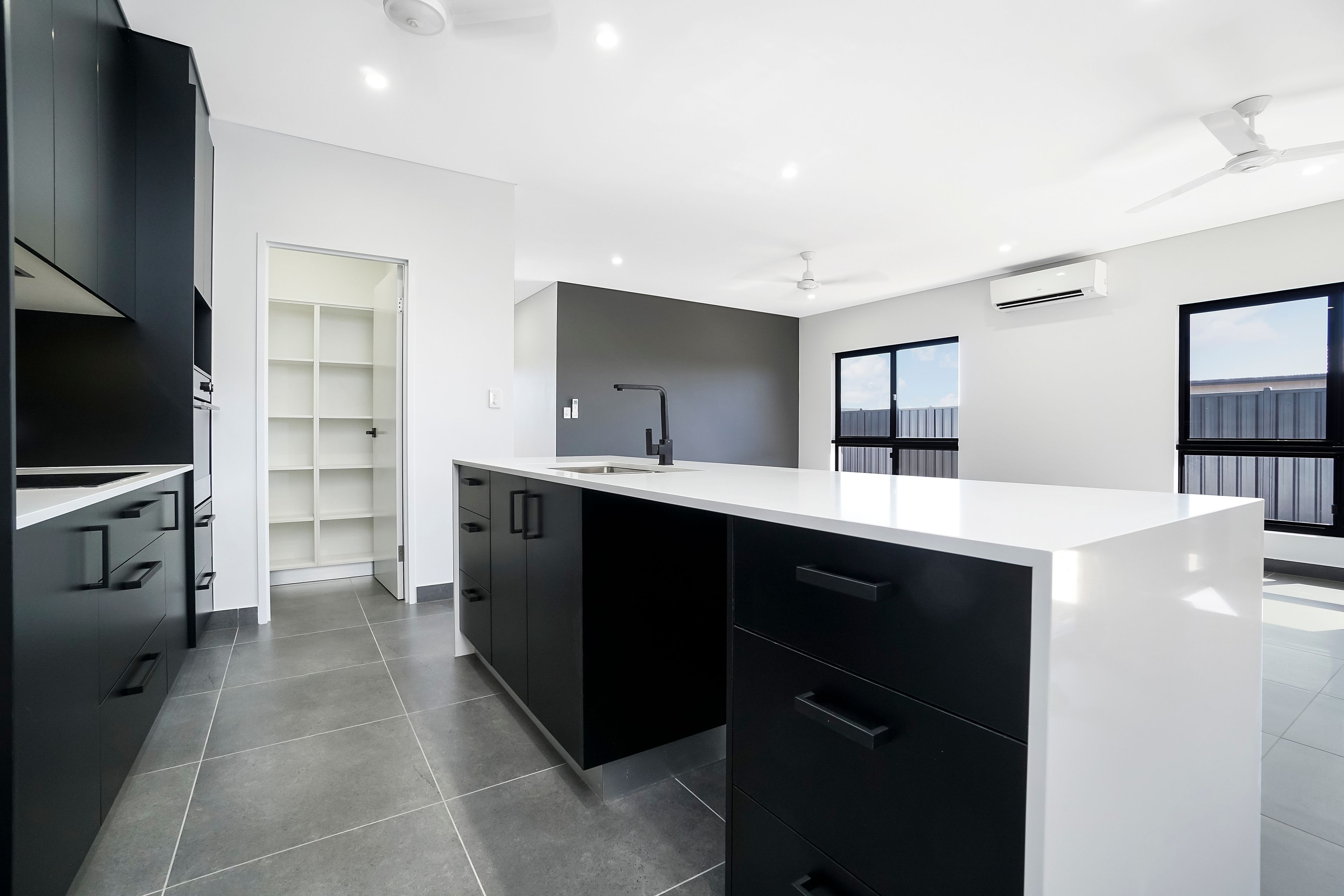 17 Letts Crescent — photo 9 of 19