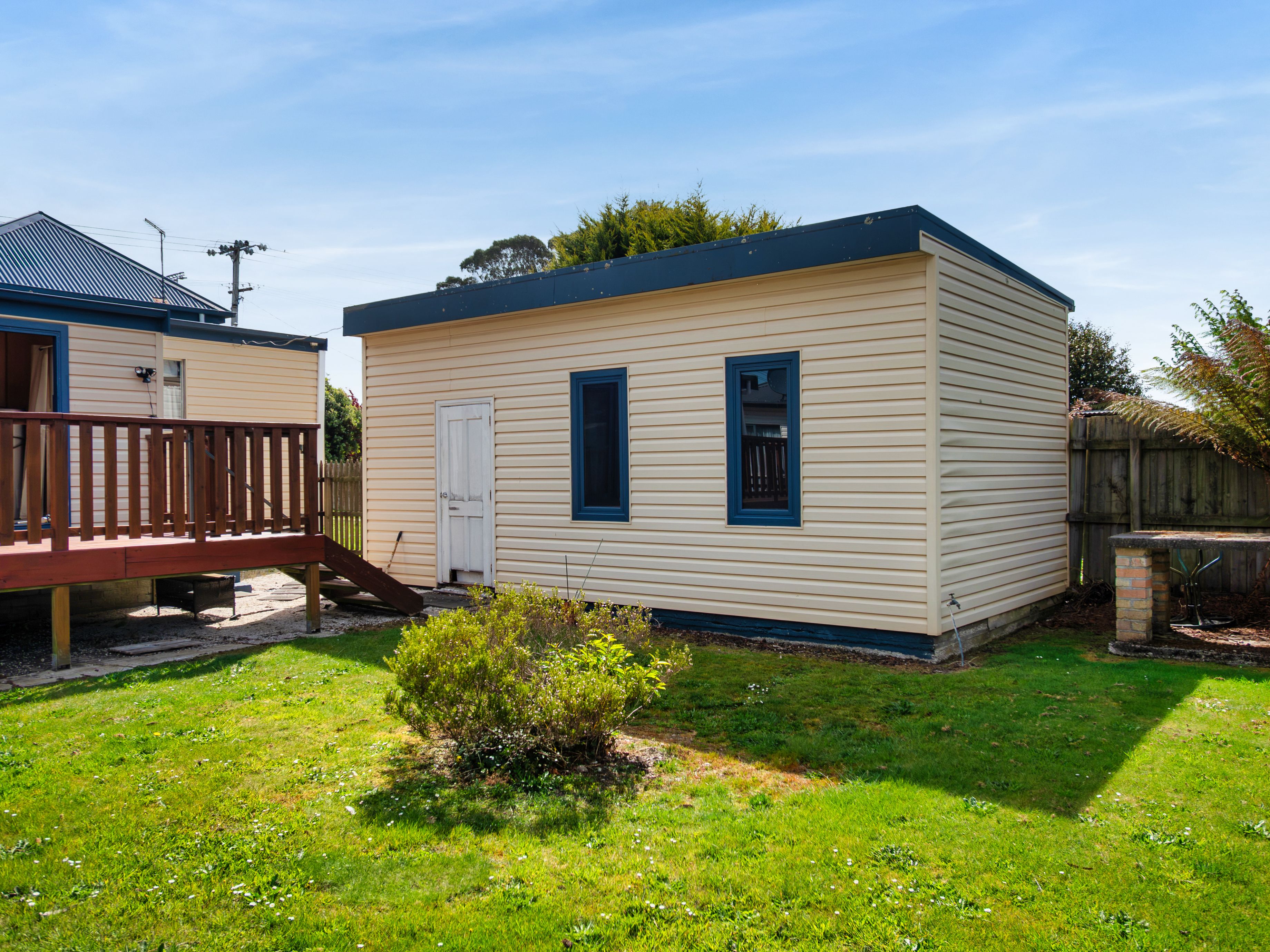 51 Saunders Street — photo 15 of 16