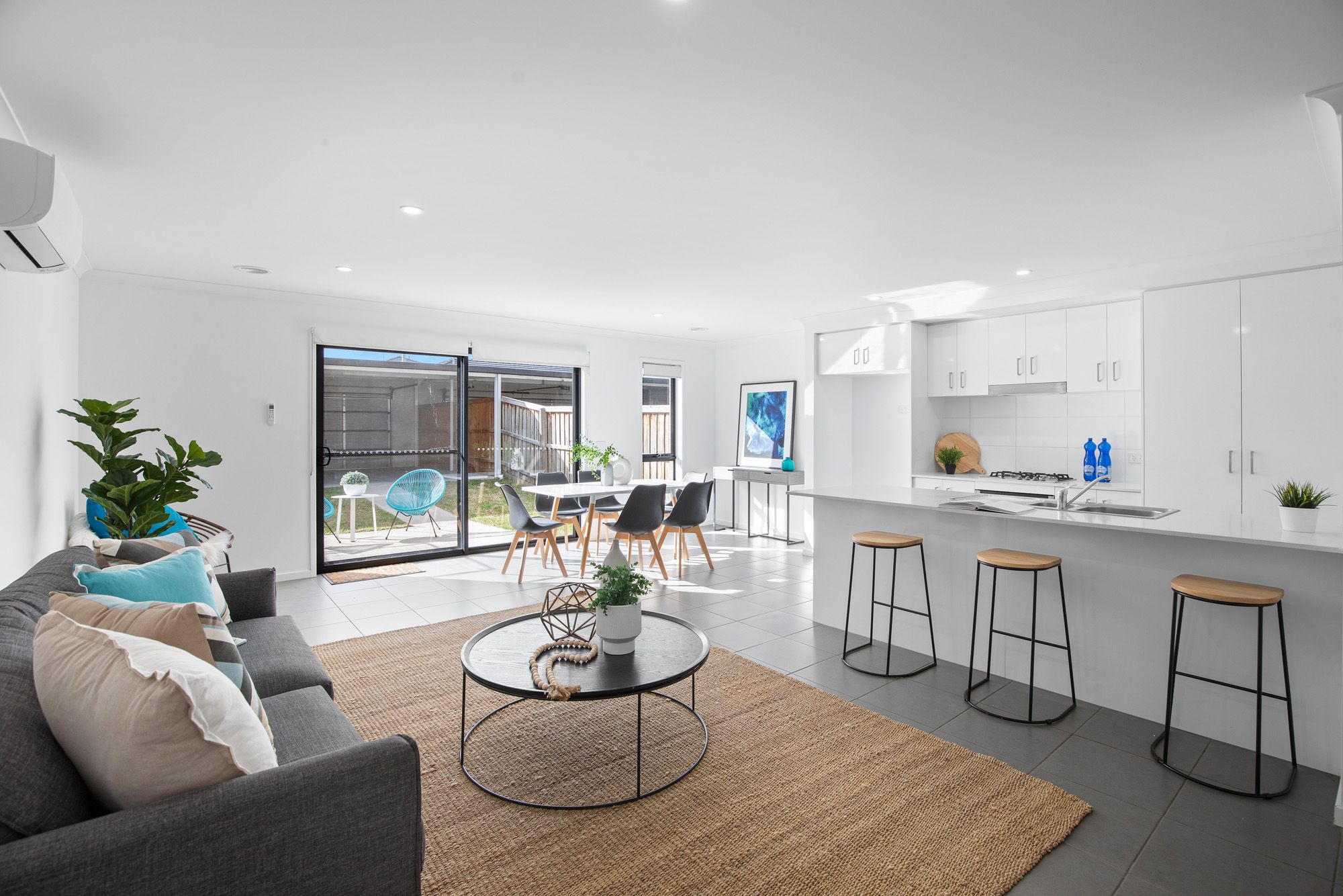9 Pandan Walk, MANOR LAKES, VIC 3024
