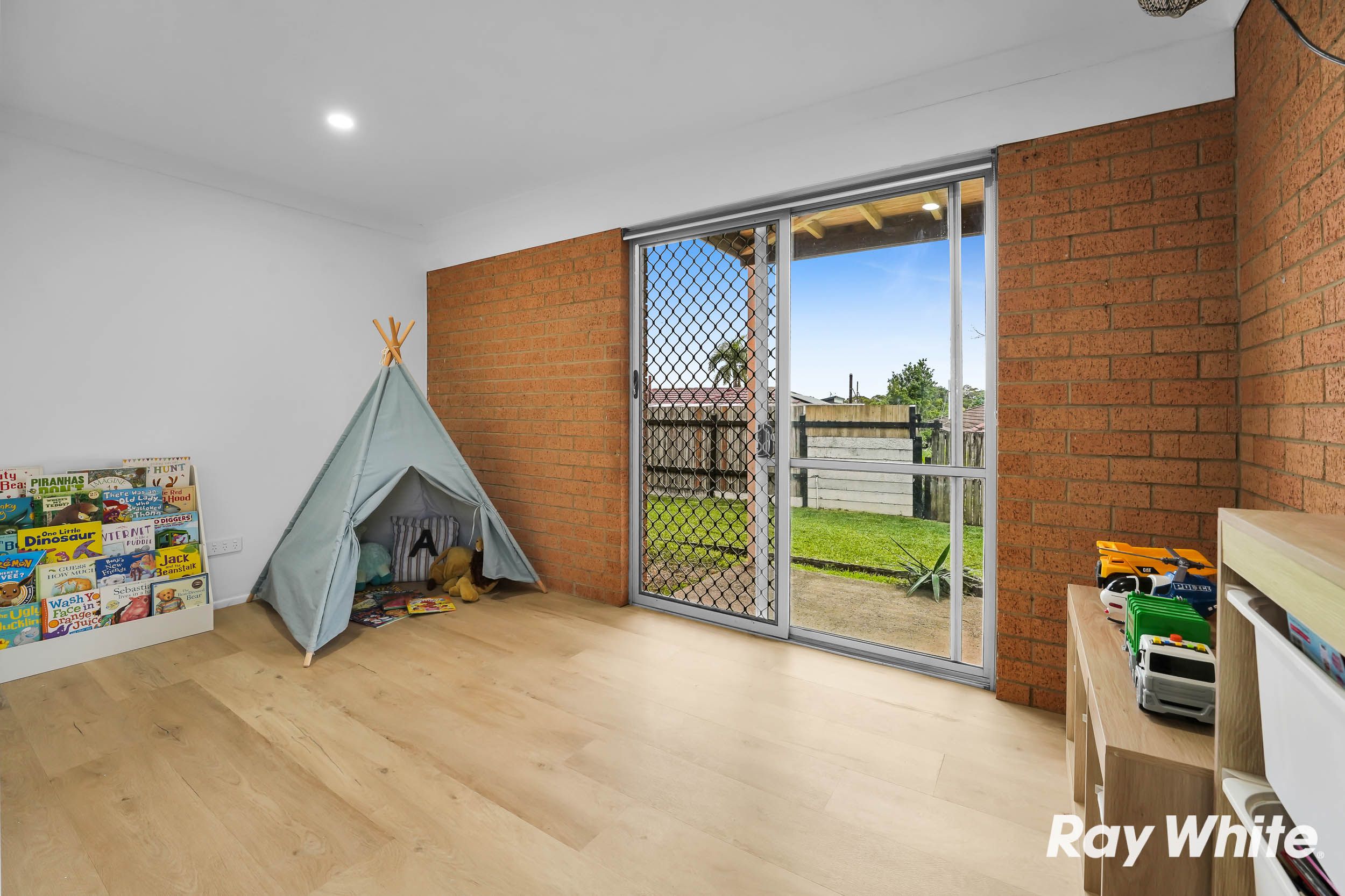 8 Miltara Street — photo 18 of 30