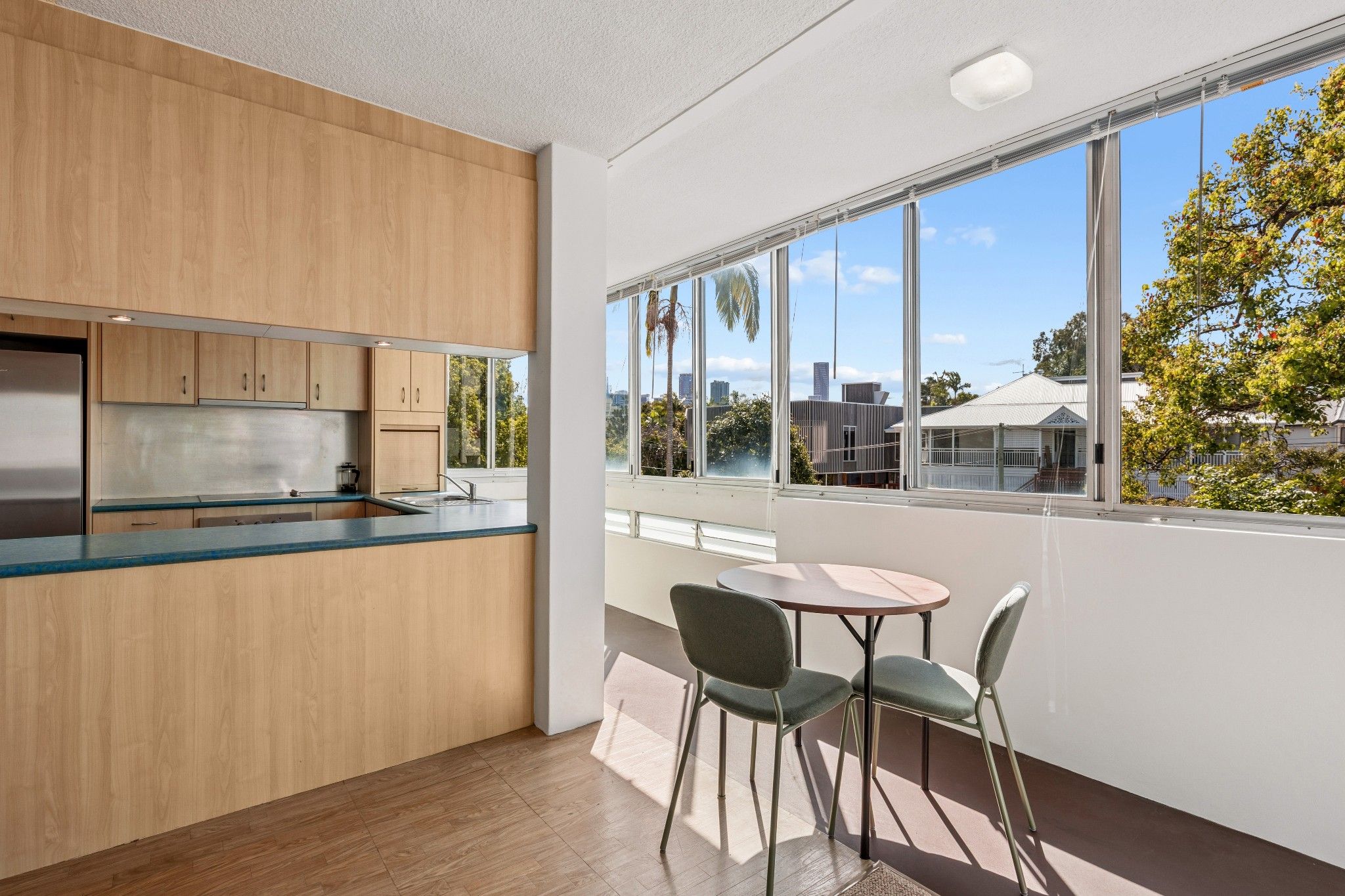 8/128 Oxlade Drive — photo 3 of 16