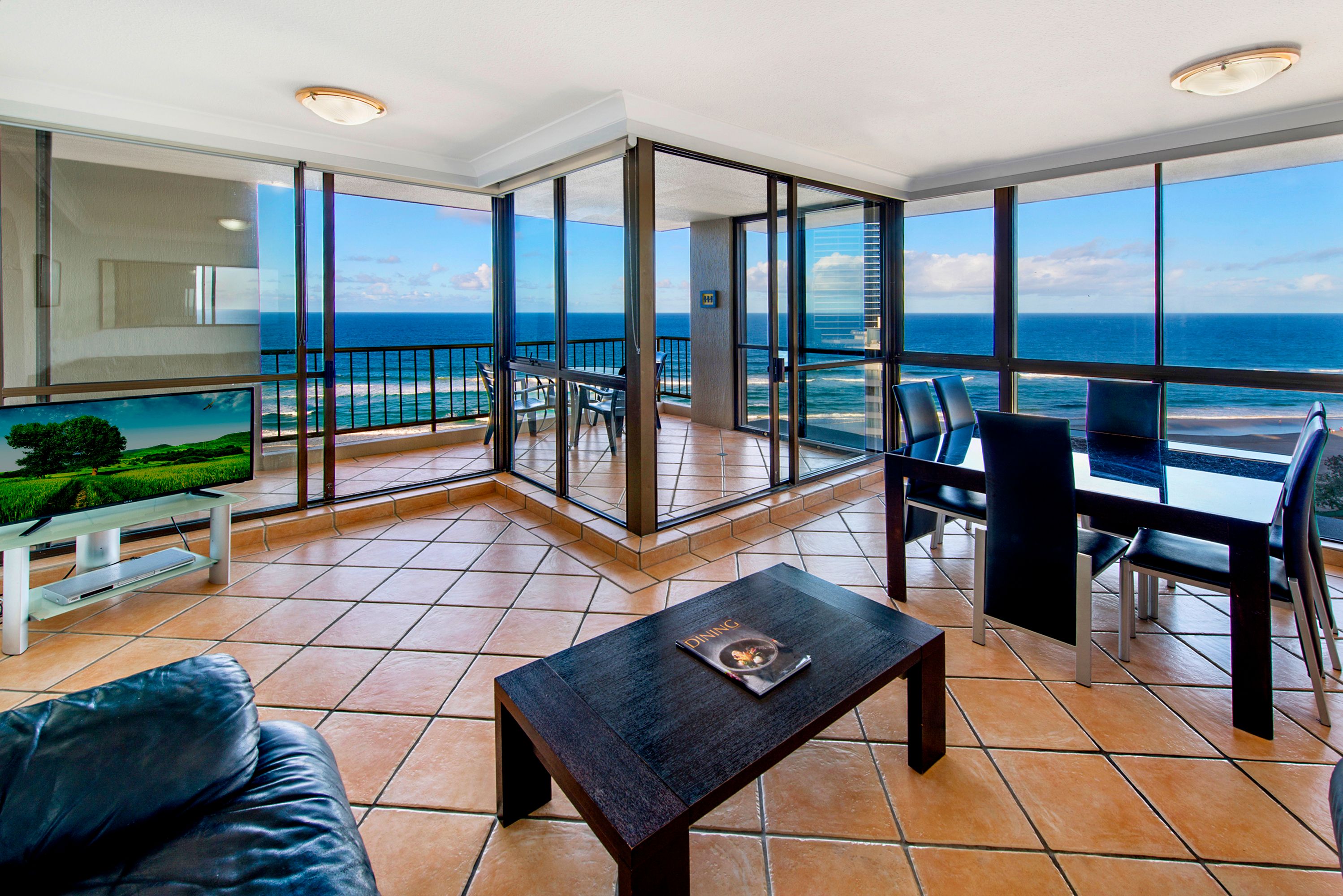 198 Ferny Avenue, Surfers Paradise QLD 4217