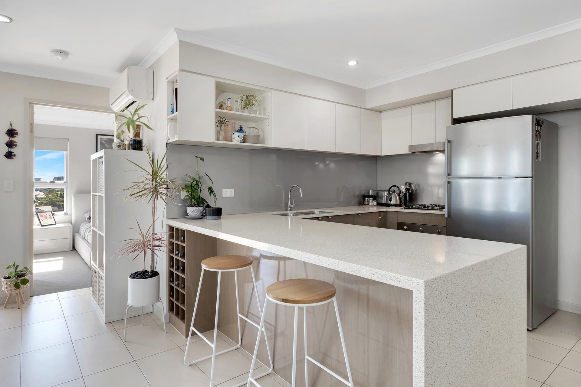 1702/67 Linton Street, Kangaroo Point, QLD 4169