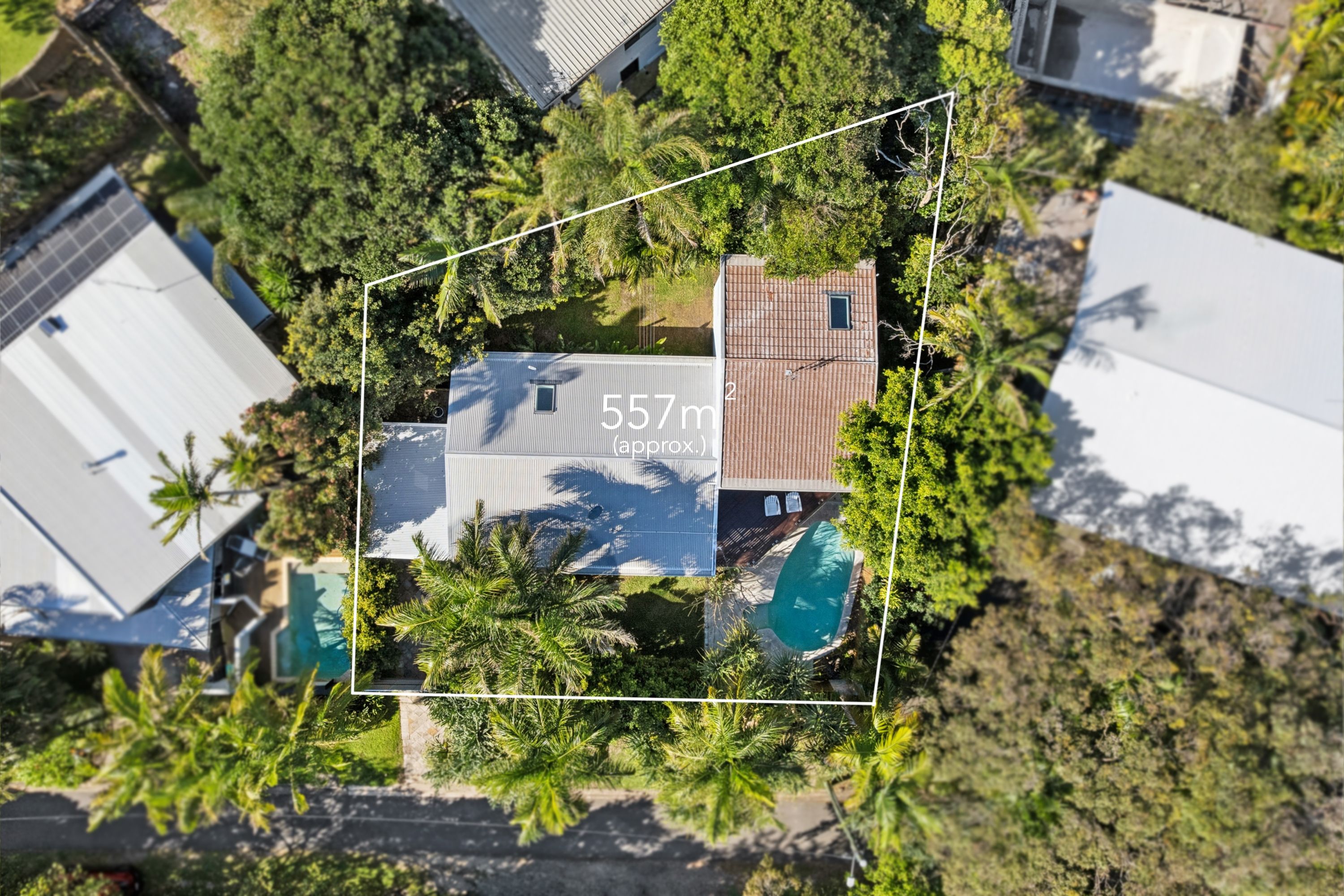 9 Swan Avenue — photo 21 of 22