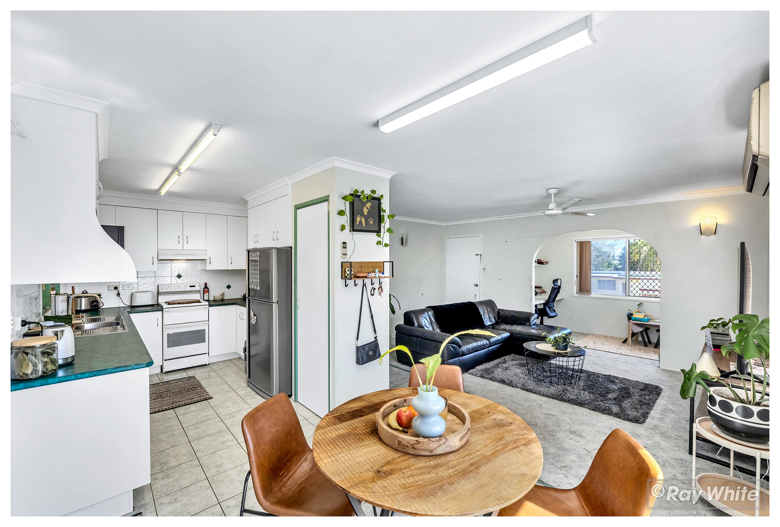 287 Blanchfield Street, Koongal, QLD 4701