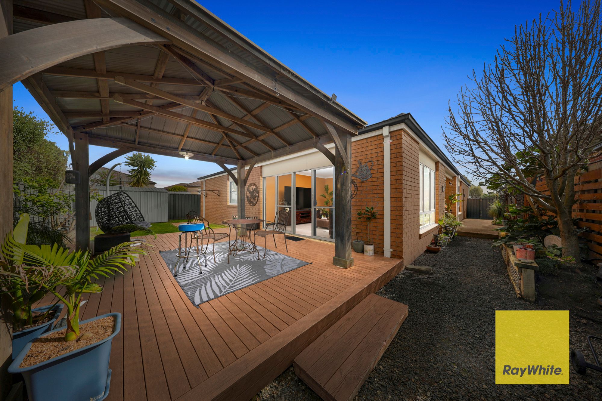 4 Jupiter Avenue — photo 16 of 24