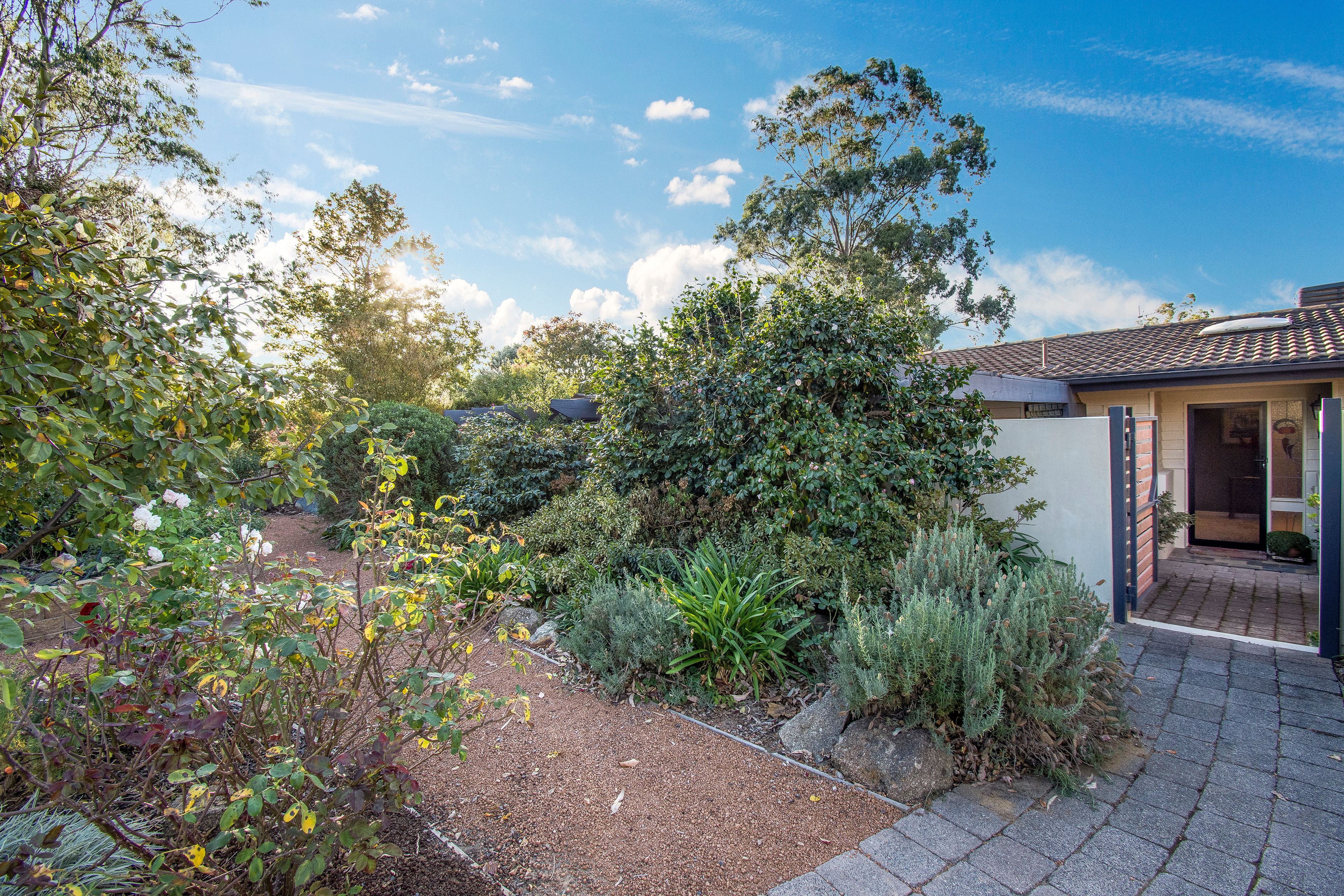 4 Davis Street, Weetangera, ACT 2614