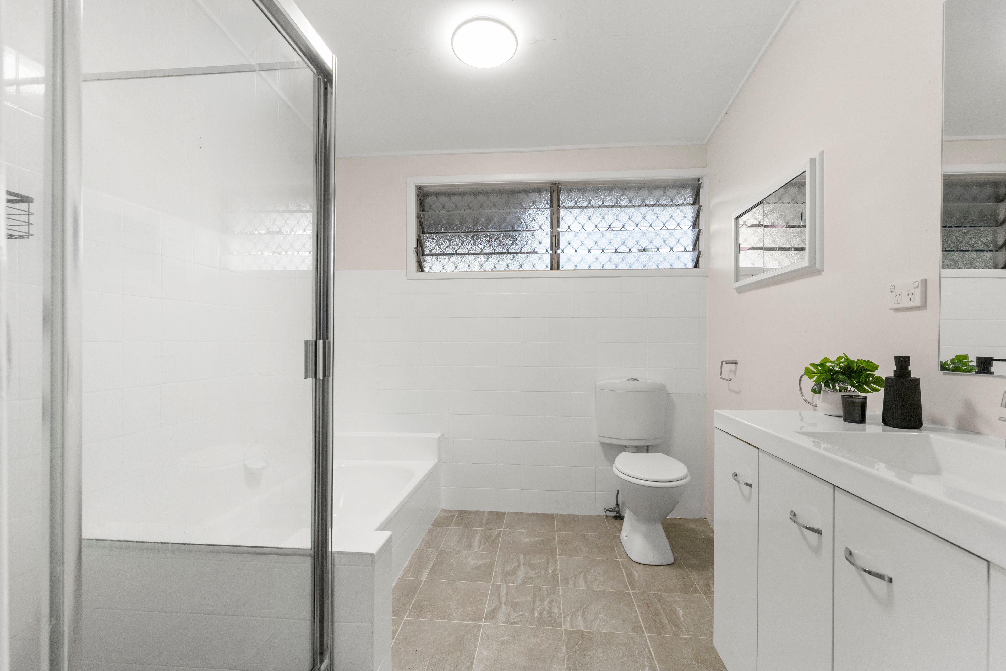 11 Allara Crescent — photo 8 of 18