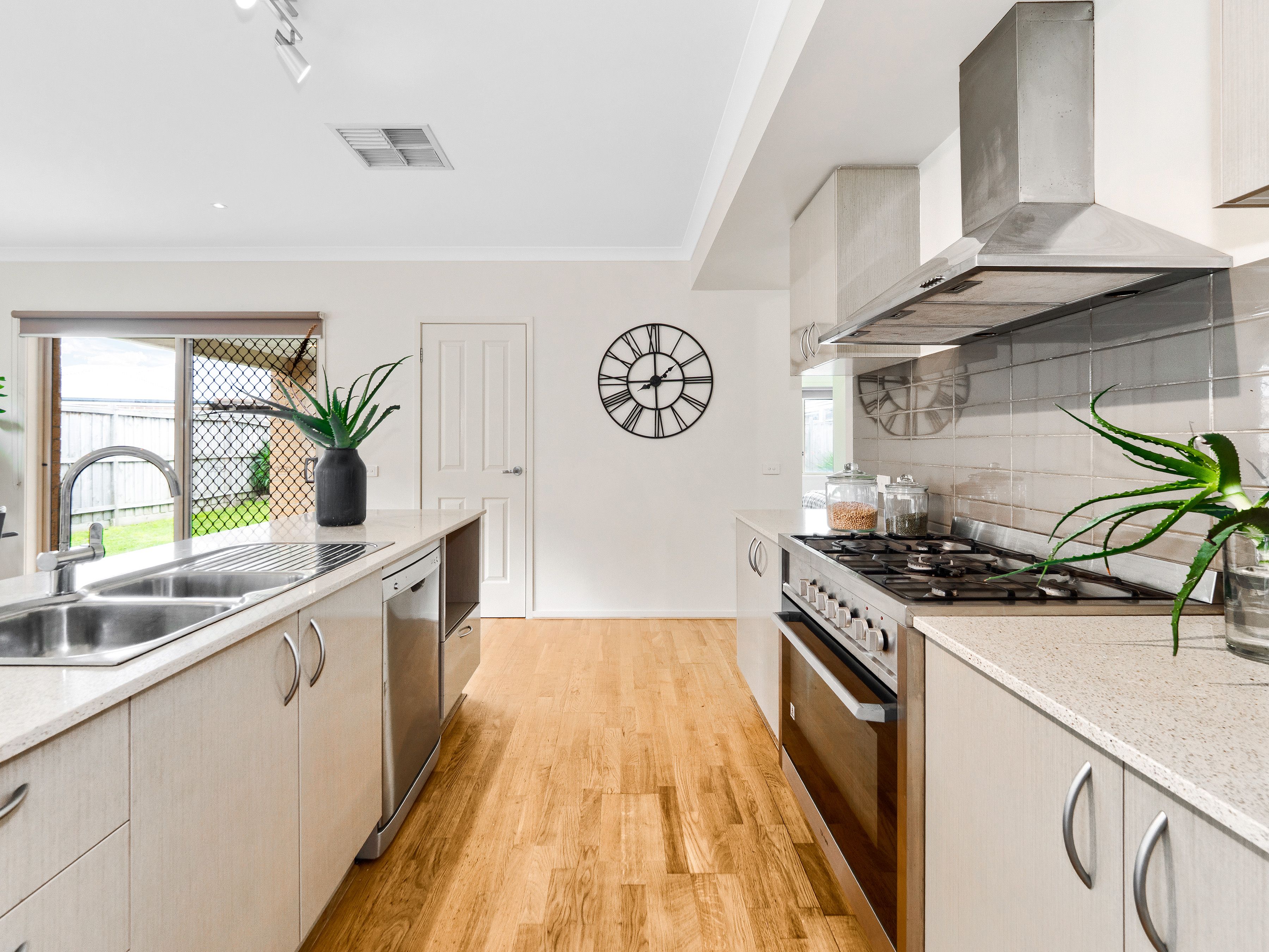 11 Malmesbury Road — photo 6 of 28