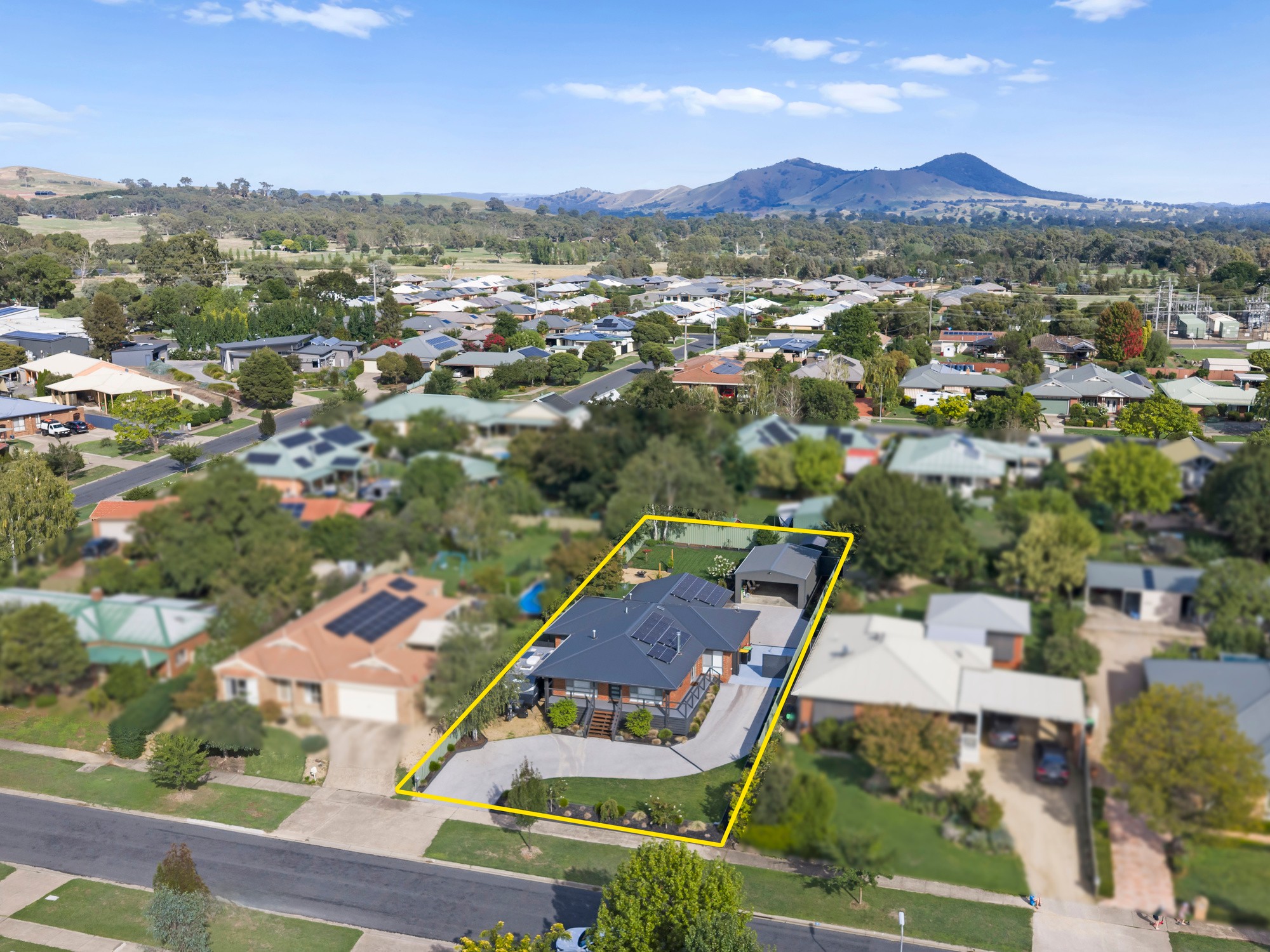 11 Links Road, Mansfield, VIC 3722