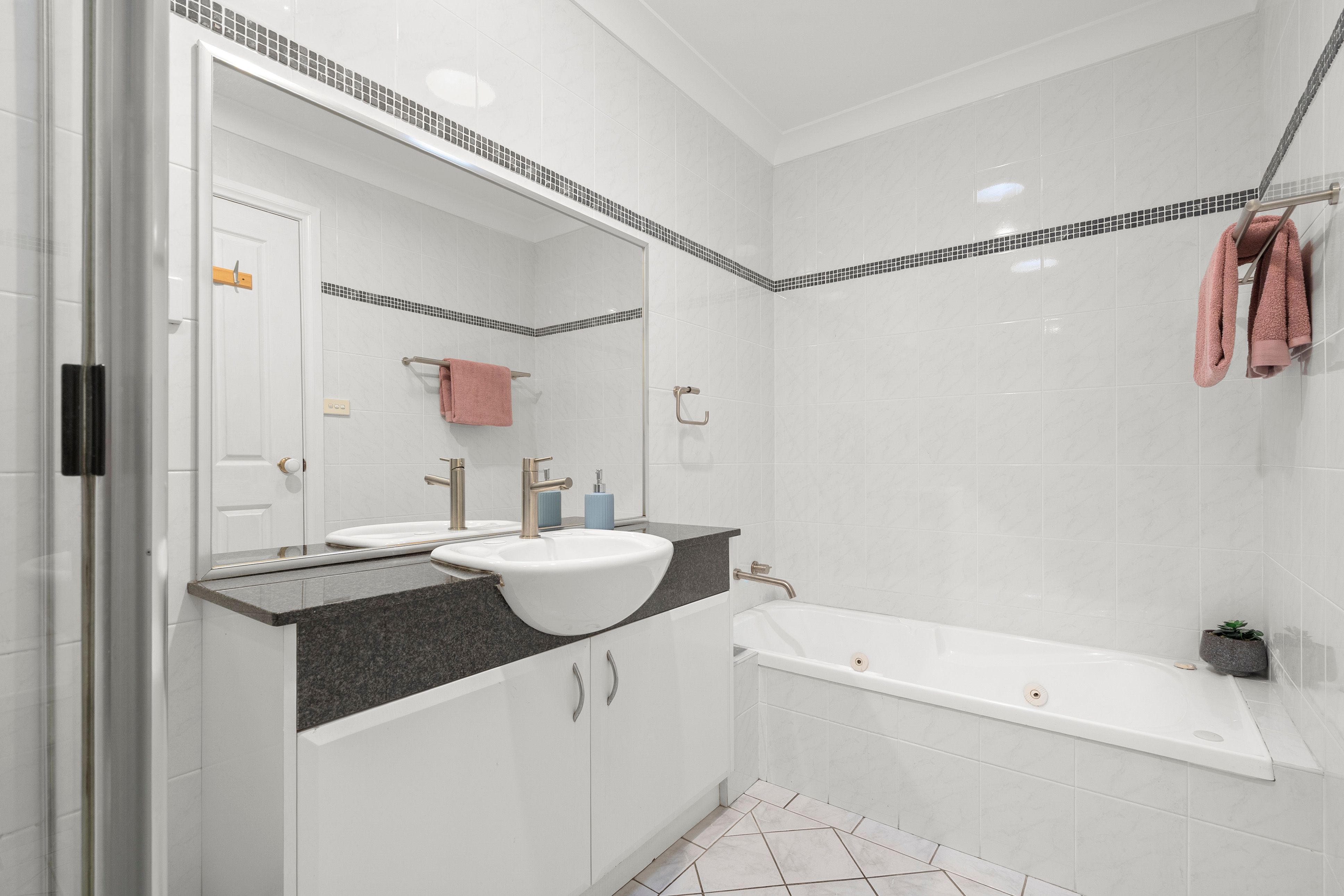 5/1A Durham Street — photo 10 of 14