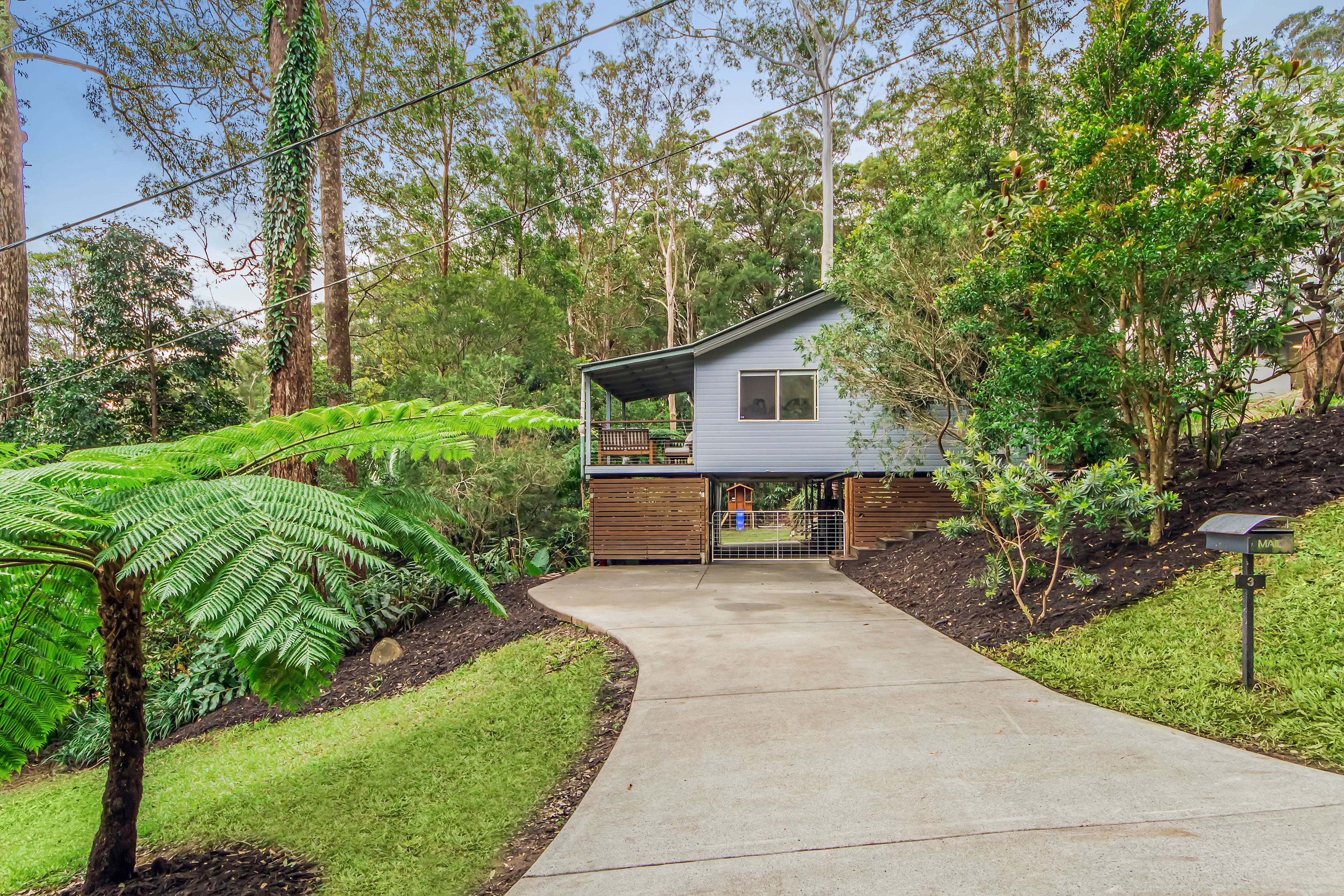 3 Kinabalu Drive, Tamborine Mountain, QLD 4272