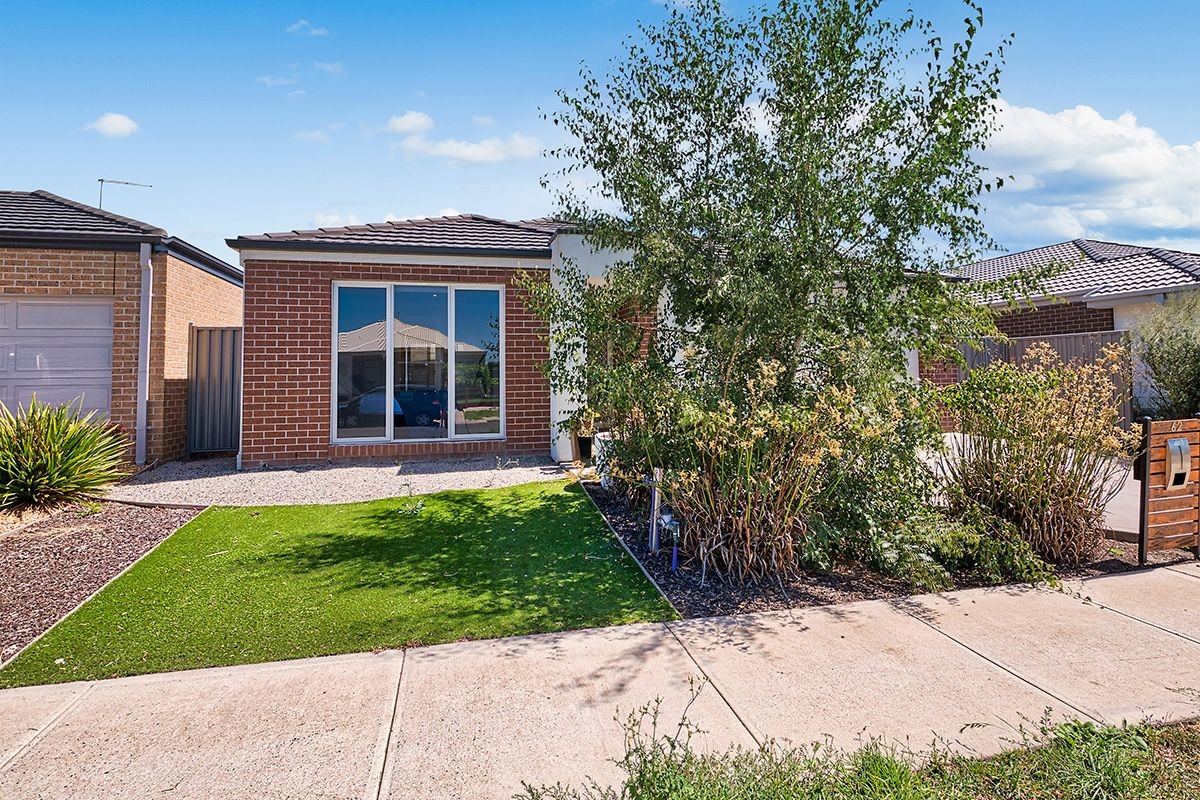62 McEwan Drive, Cranbourne East, VIC 3977