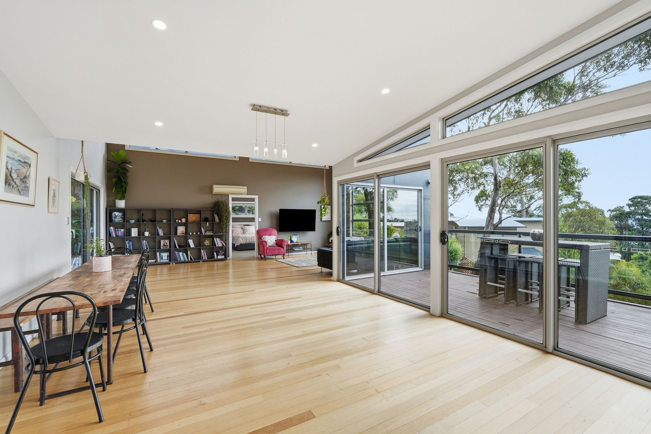 2 Correa Place — photo 5 of 24