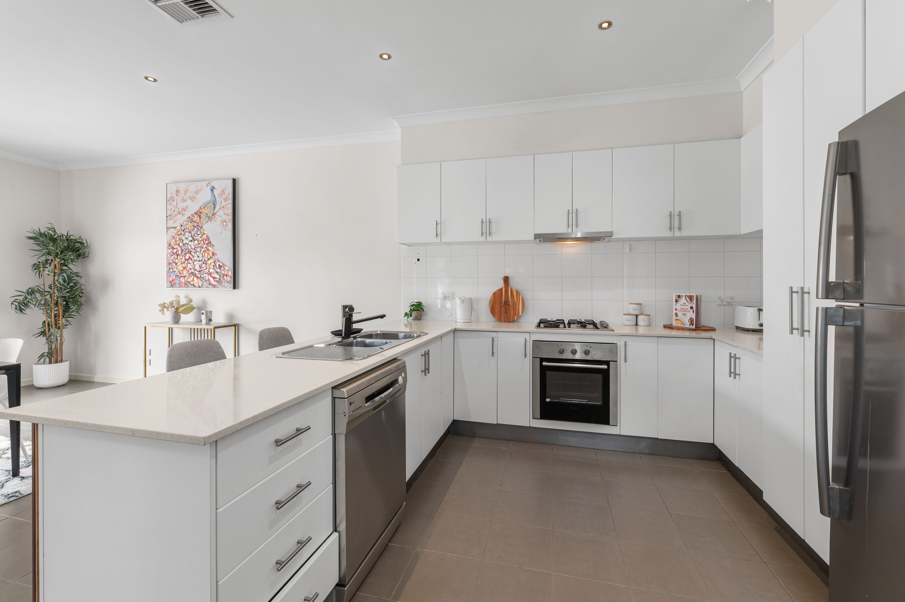 294 The Lakes Boulevard, South Morang, VIC 3752