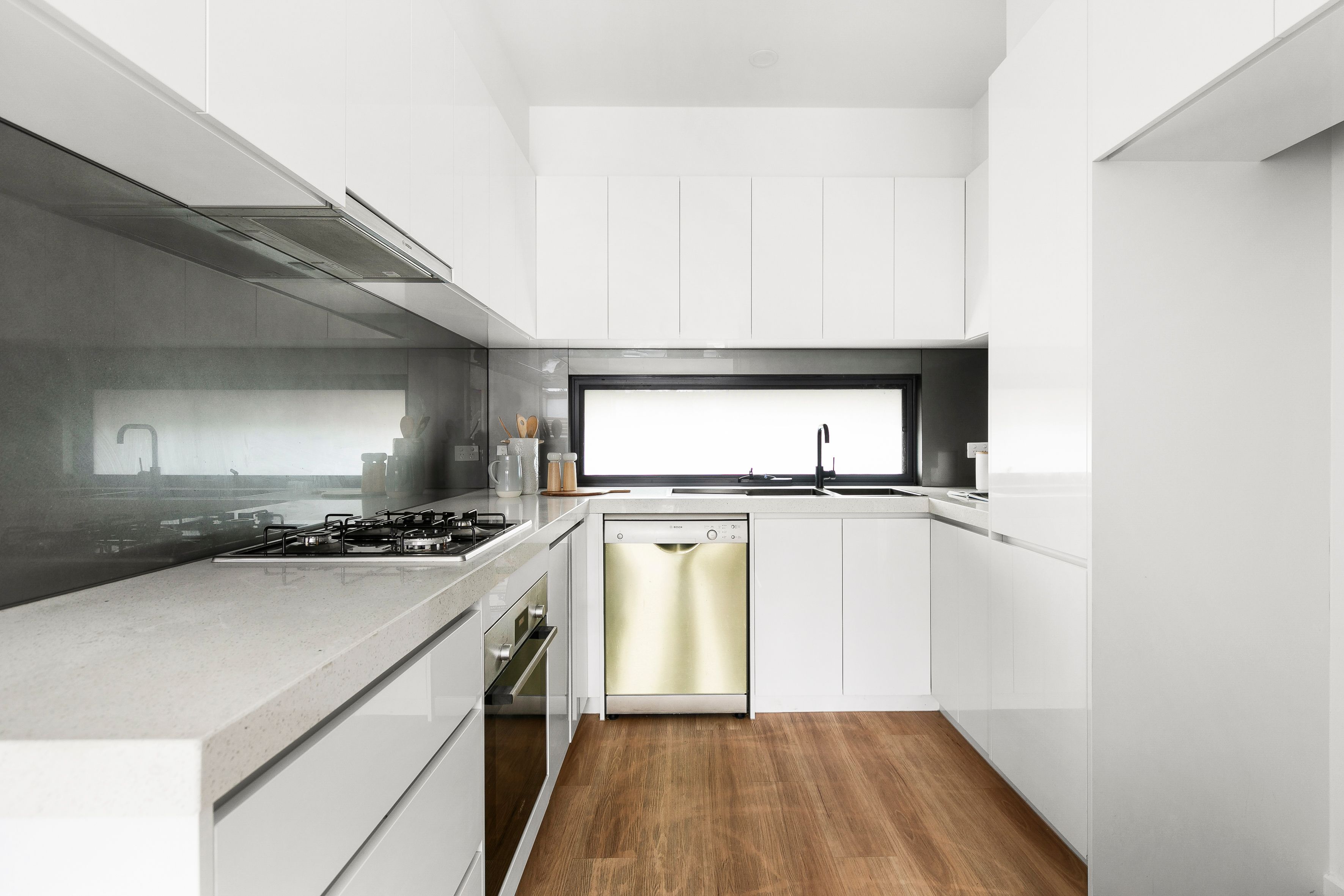 4/96 Snell Grove — photo 4 of 19