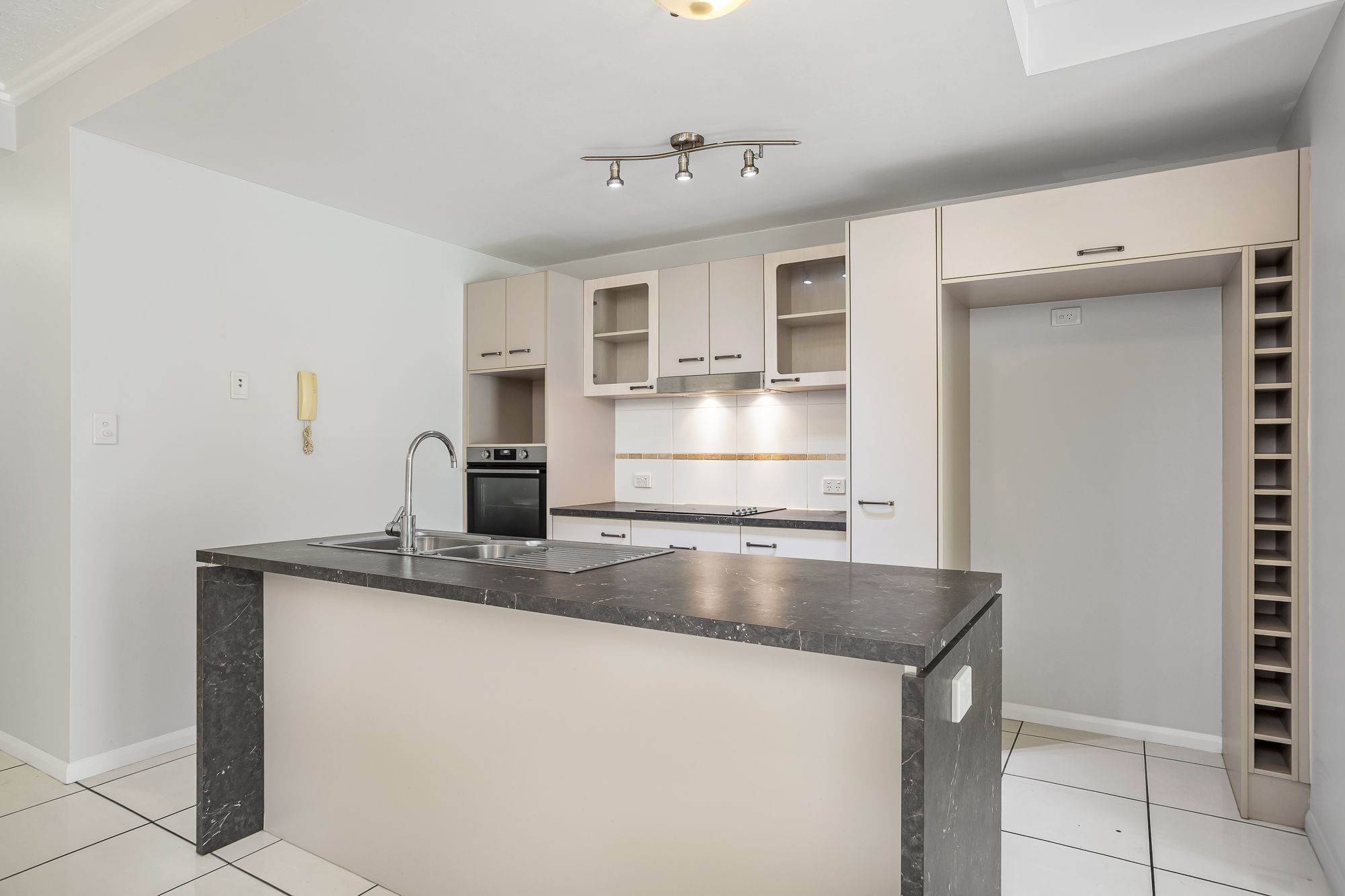 7/9-15 Mclean Street — photo 4 of 18