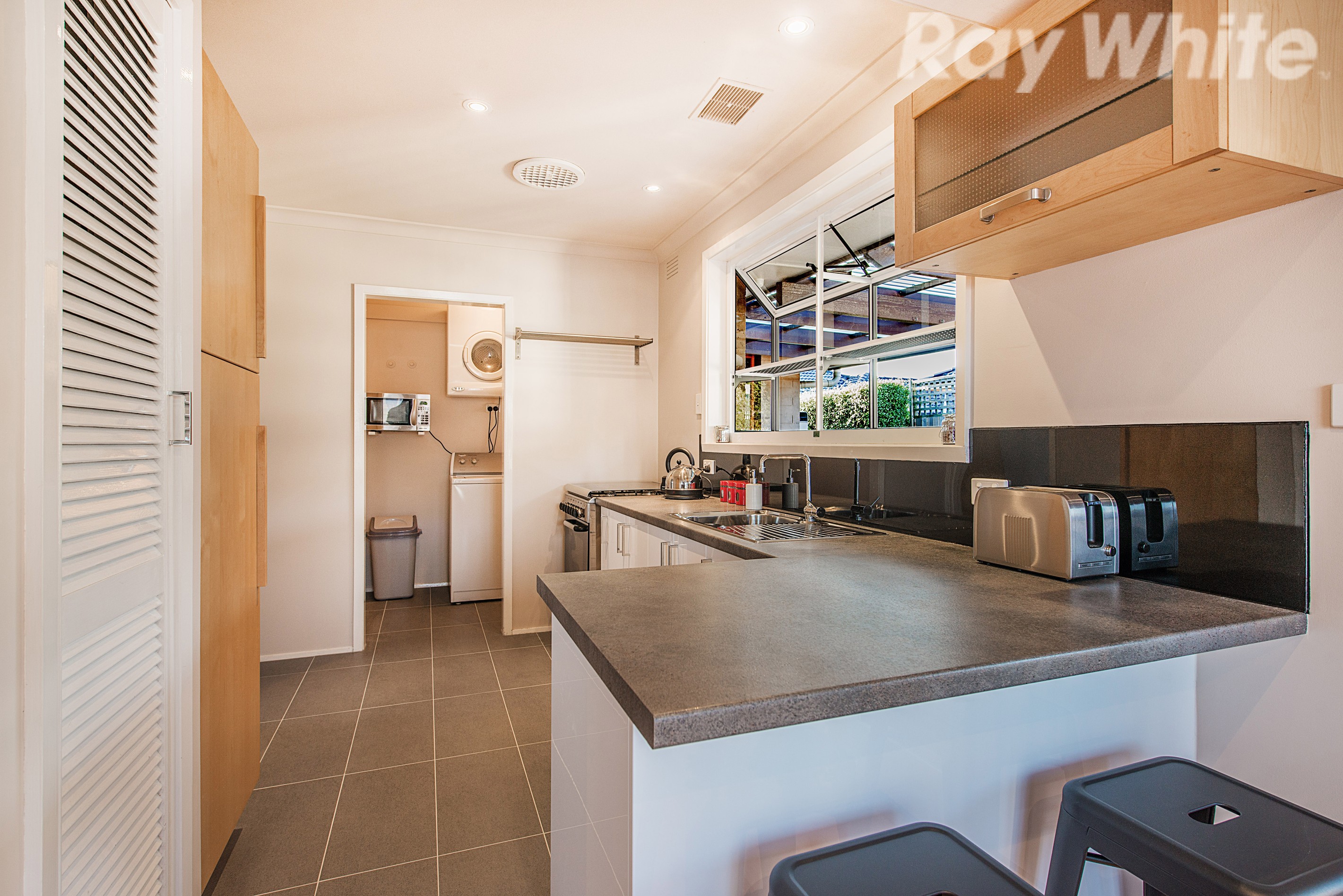 1/98 Adele Avenue, Ferntree Gully, VIC 3156