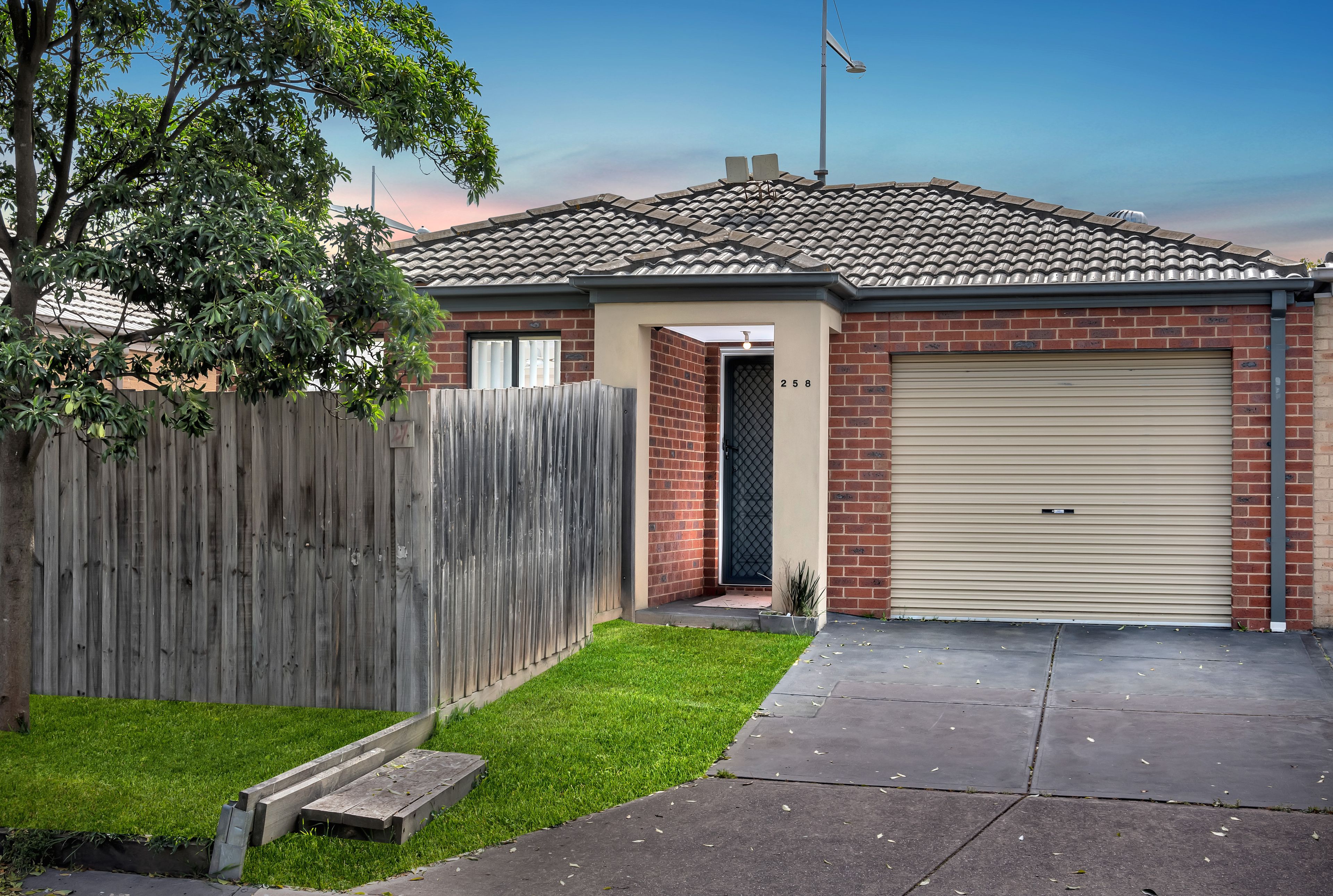 258 The Lakes Boulevard, South Morang VIC 3752