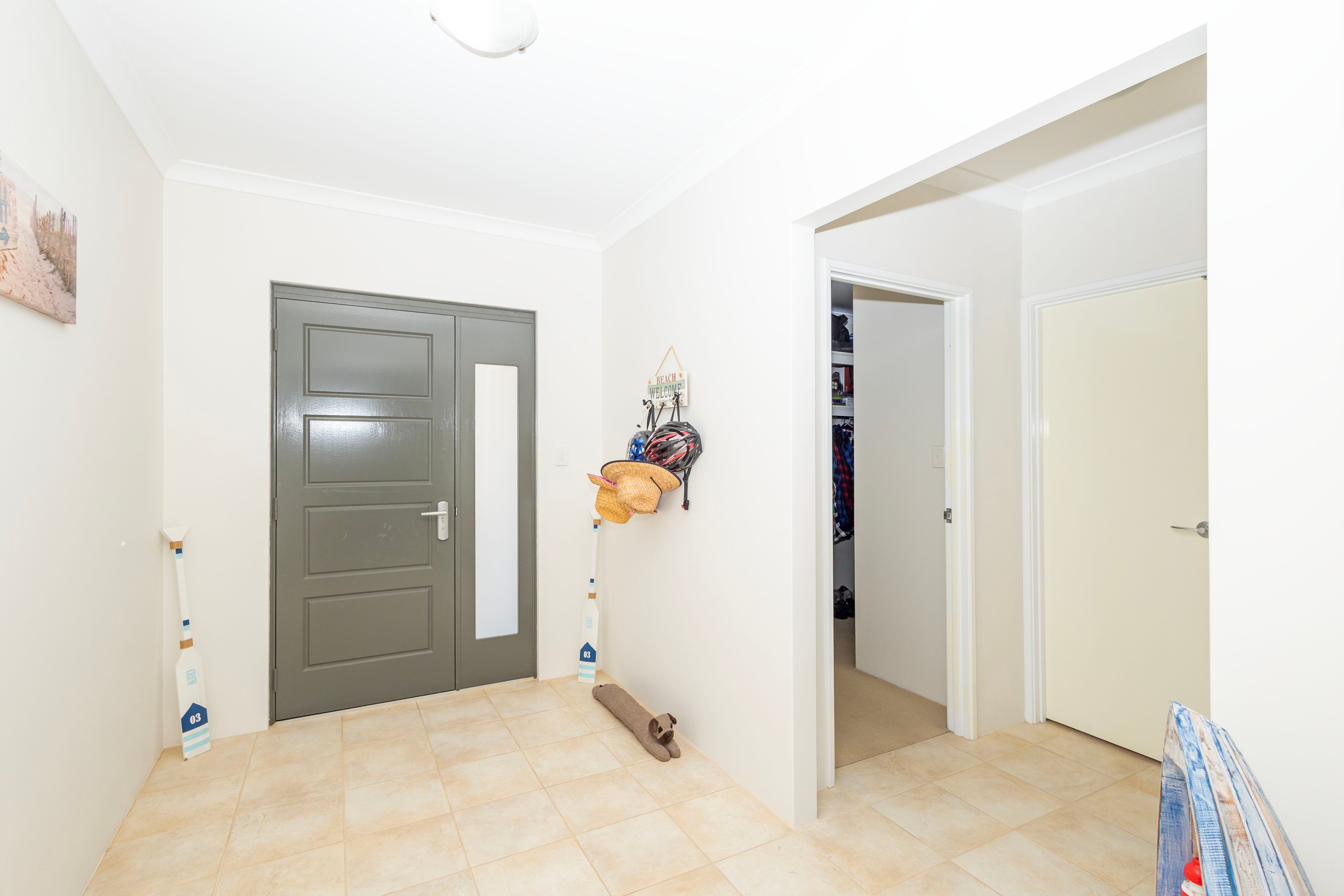 5 Crusoe Crescent — photo 7 of 30