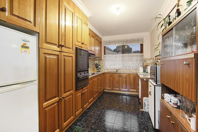 2/5 Coorigil Road, Carnegie, VIC 3163